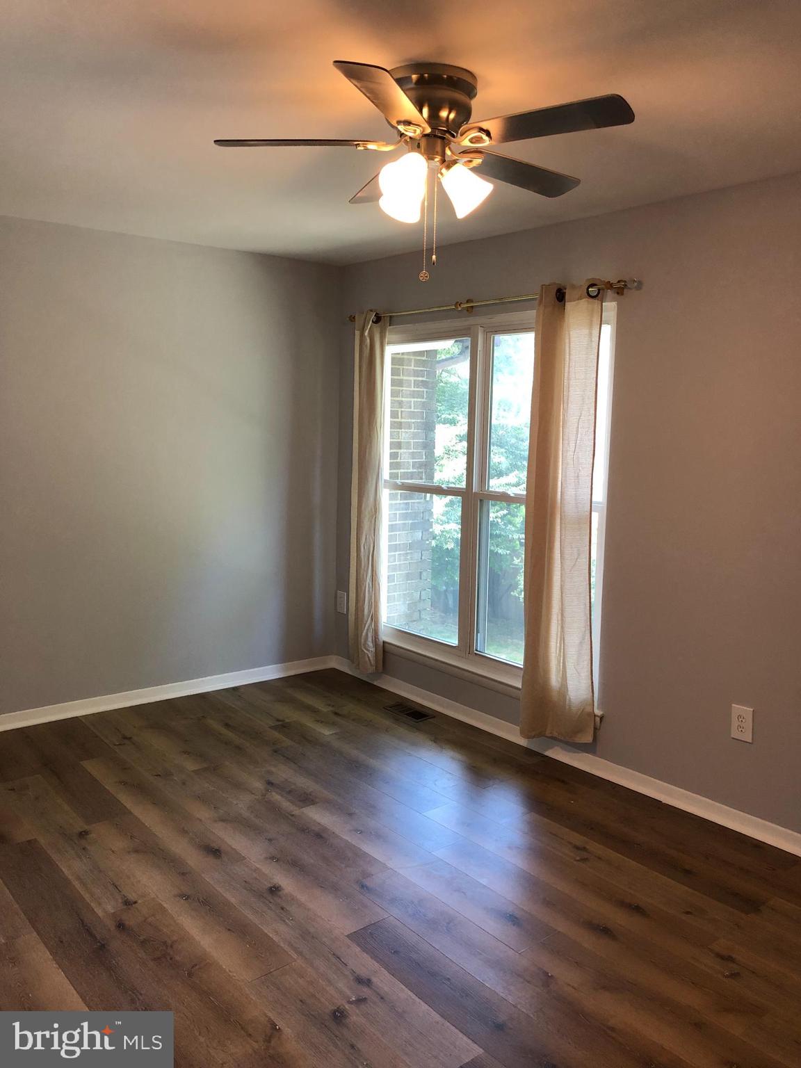 CROFTON MEADOWS - Residential