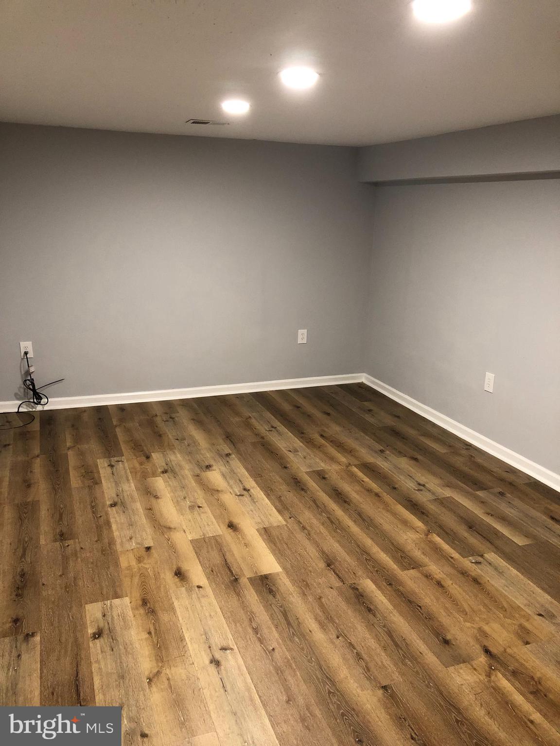 CROFTON MEADOWS - Residential