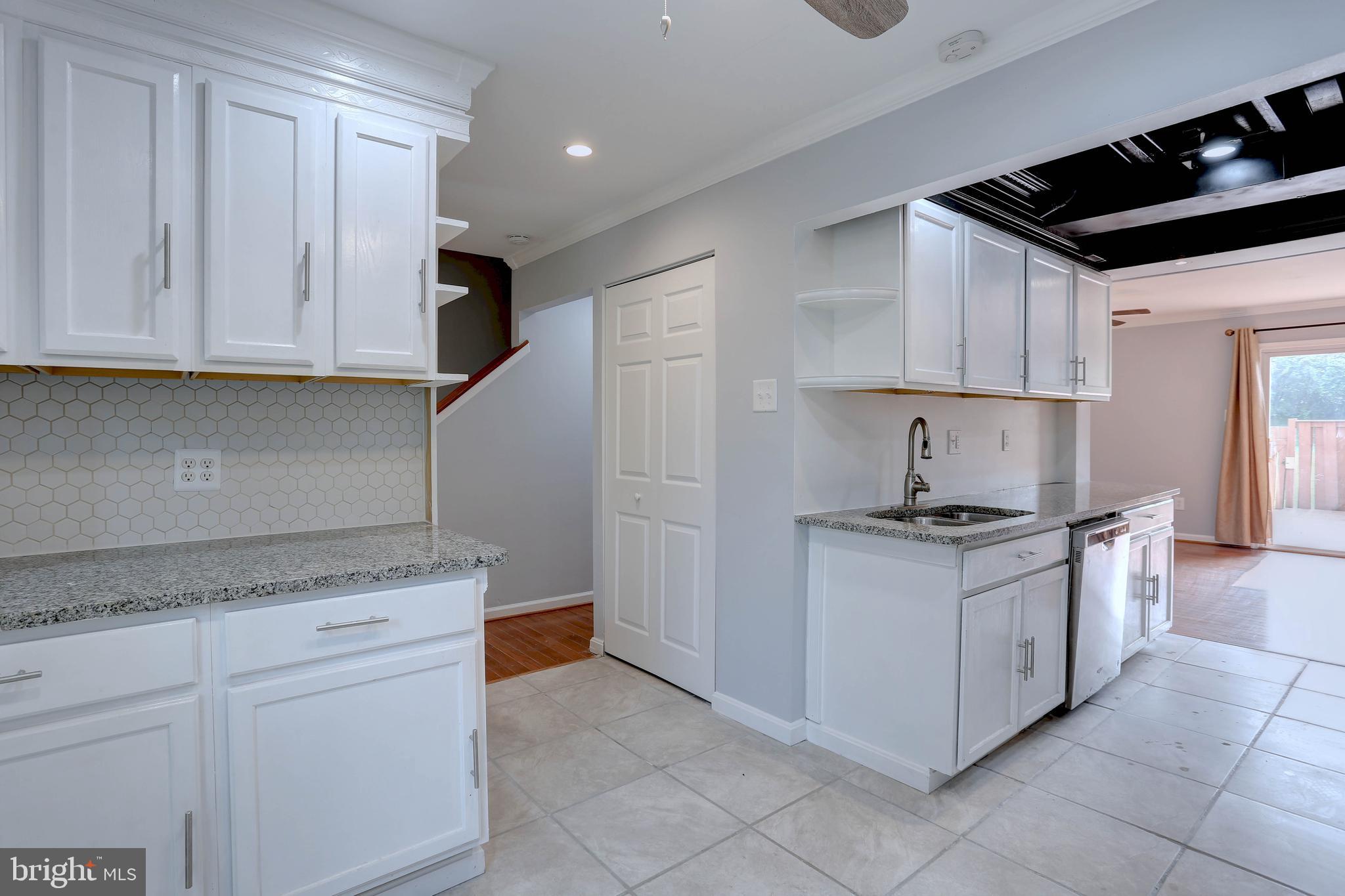 CROFTON MEADOWS - Residential