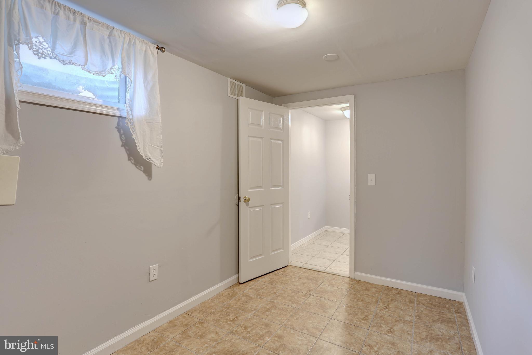 CROFTON MEADOWS - Residential