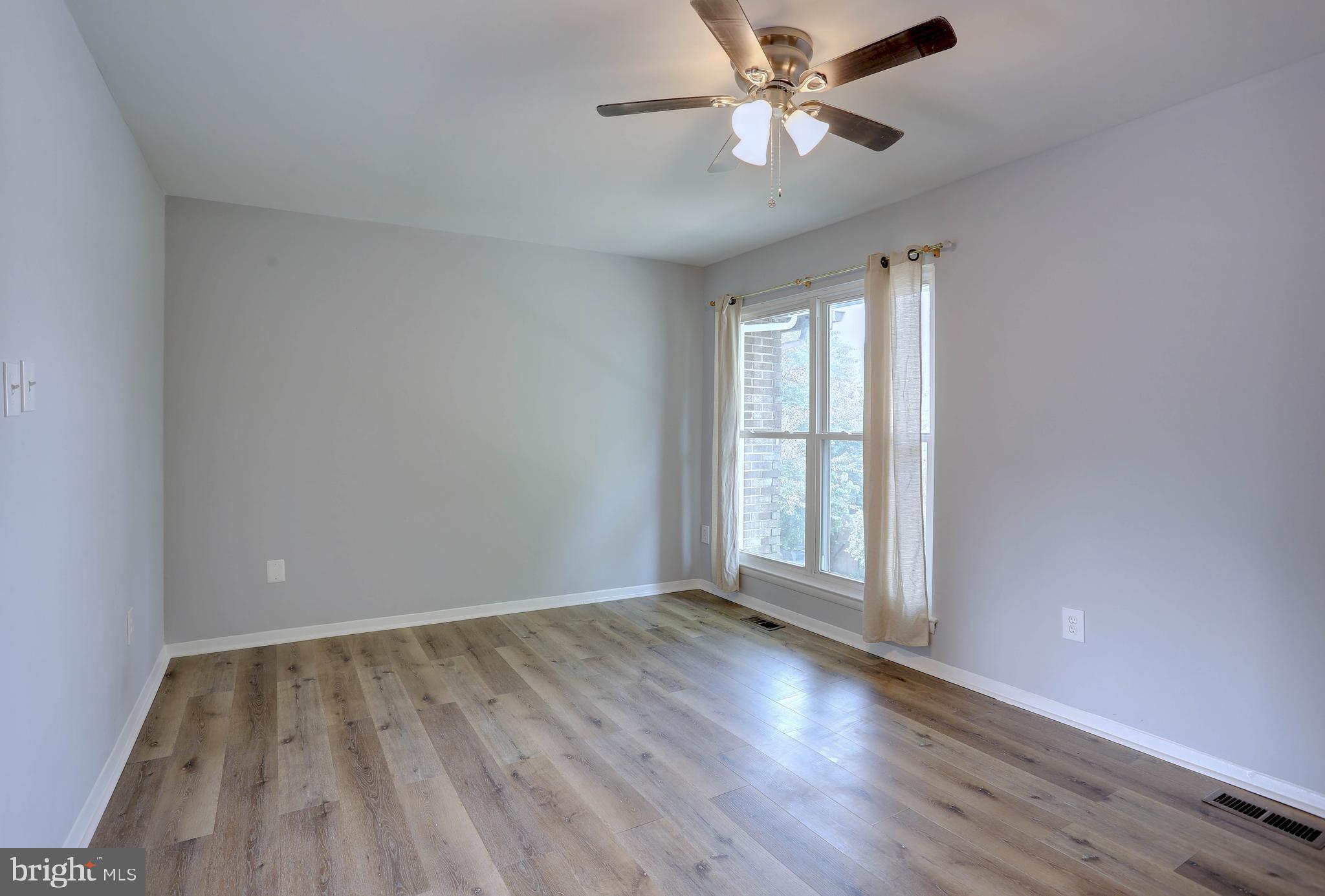 CROFTON MEADOWS - Residential