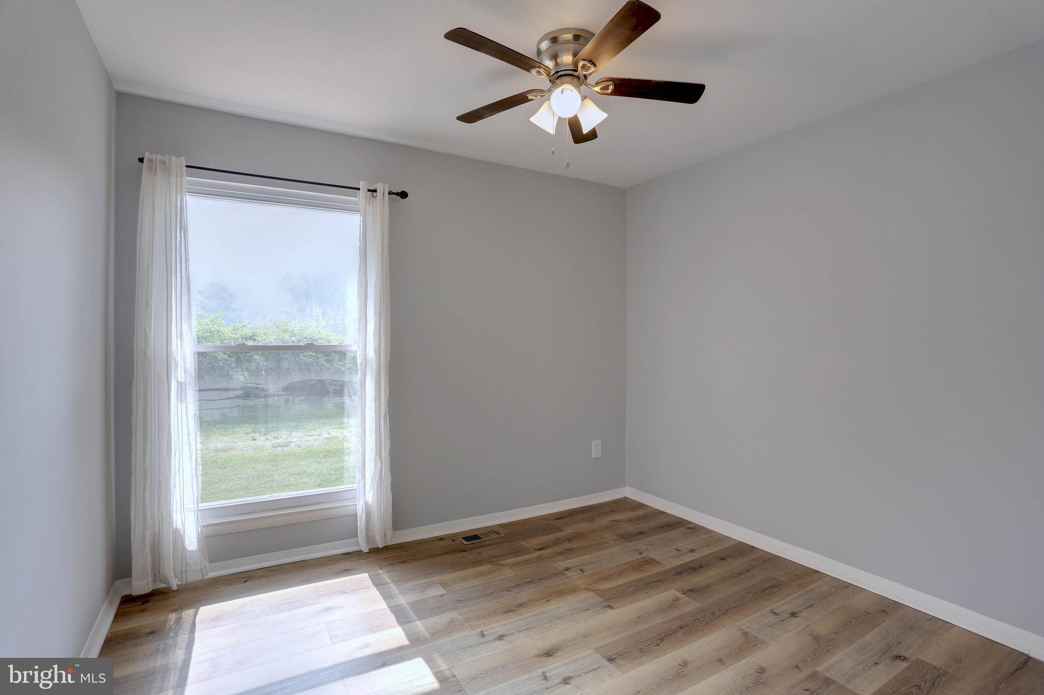 CROFTON MEADOWS - Residential