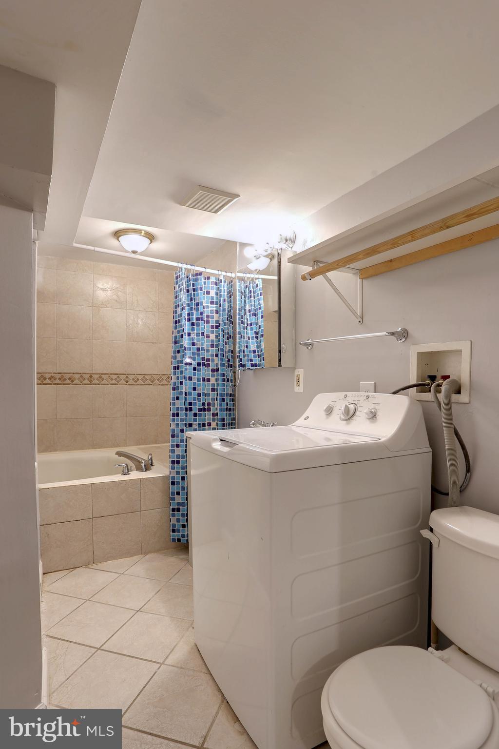 CROFTON MEADOWS - Residential