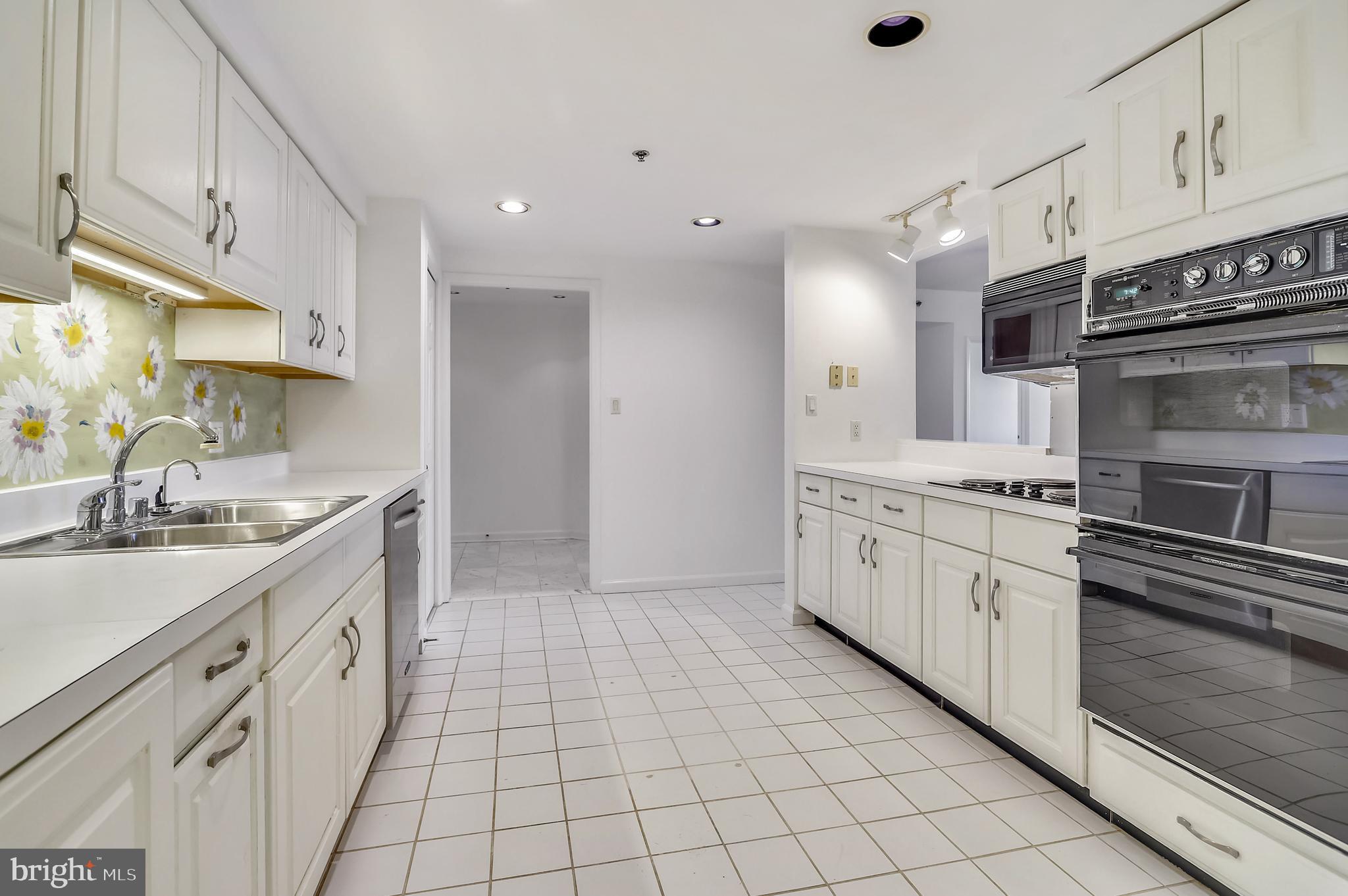 HERITAGE HARBOUR - Residential Lease