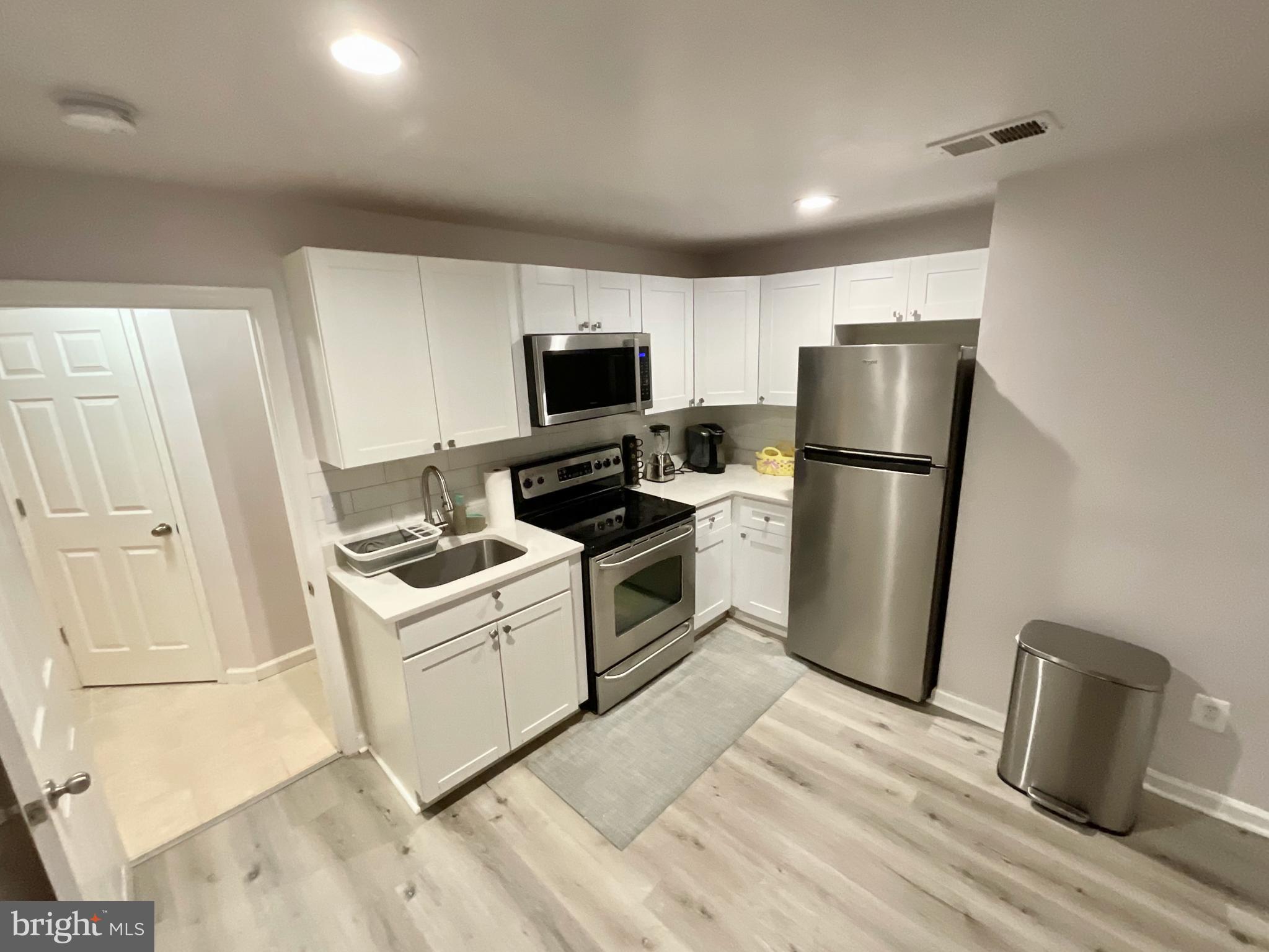 BRACEY ESTATES - Residential Lease