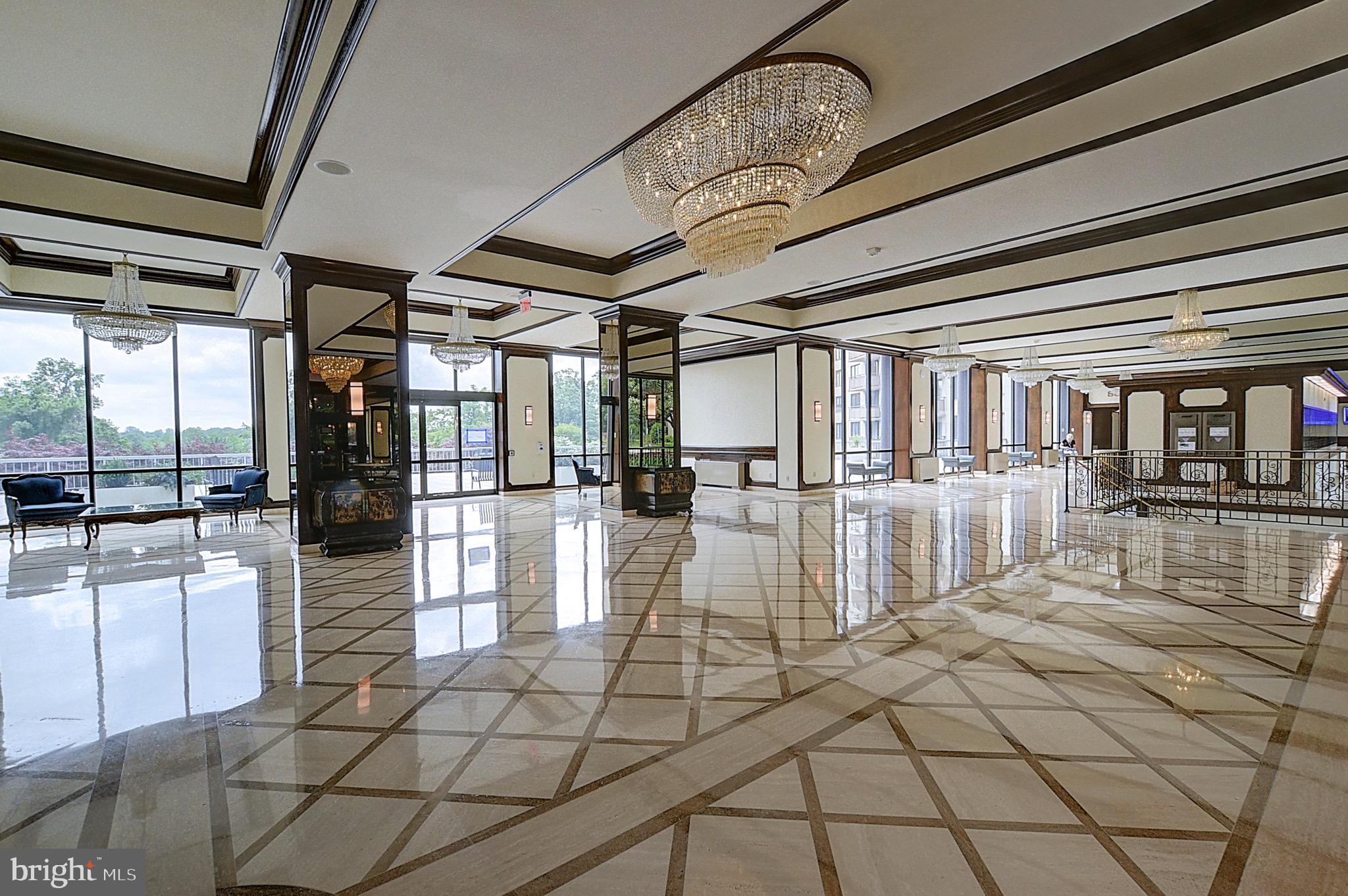 PROMENADE TOWERS - Residential Lease