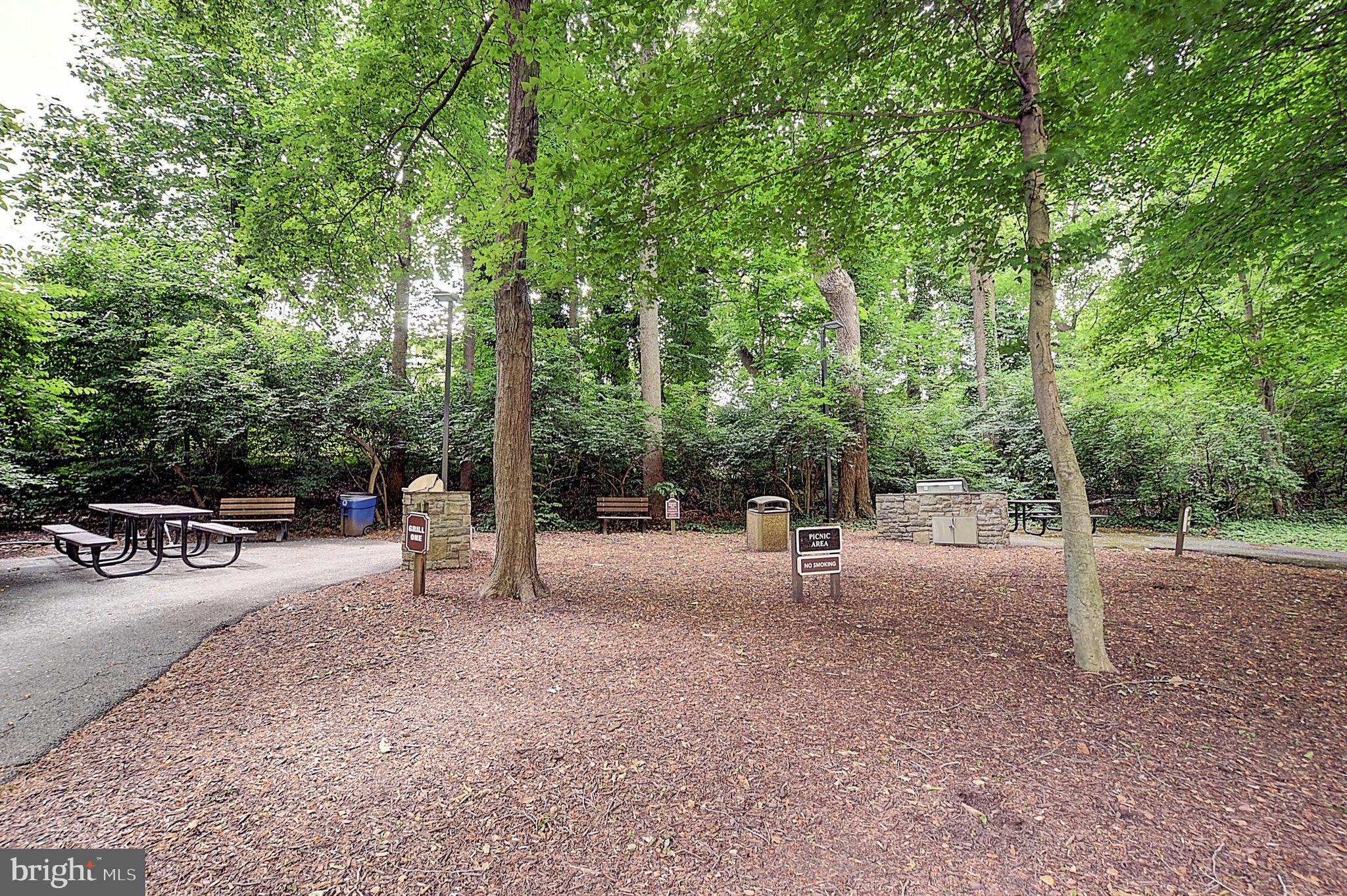 PROMENADE TOWERS - Residential Lease