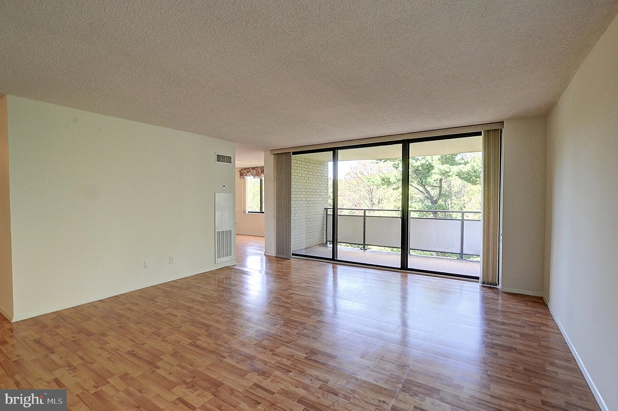 PROMENADE TOWERS - Residential Lease