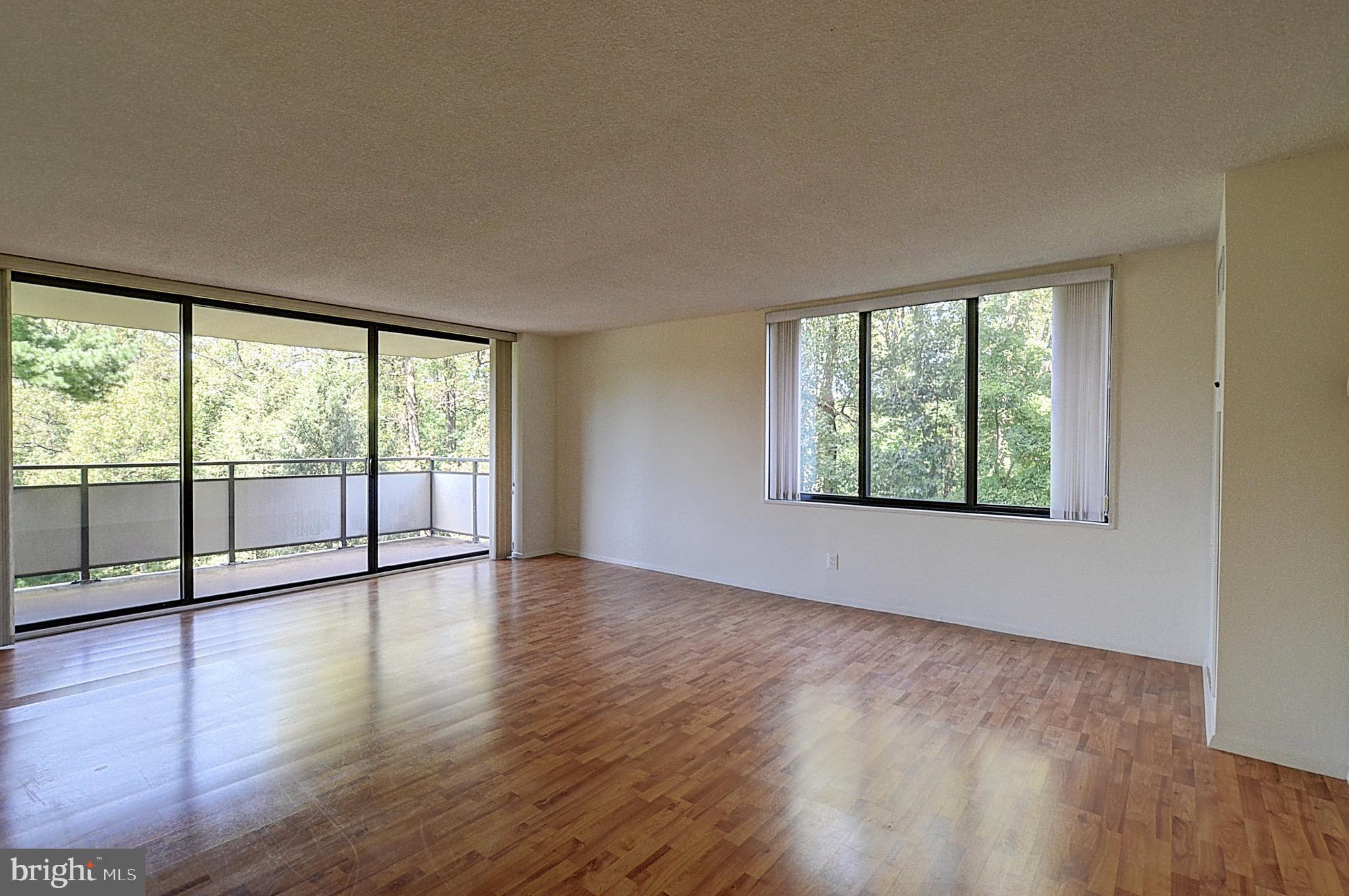 PROMENADE TOWERS - Residential Lease