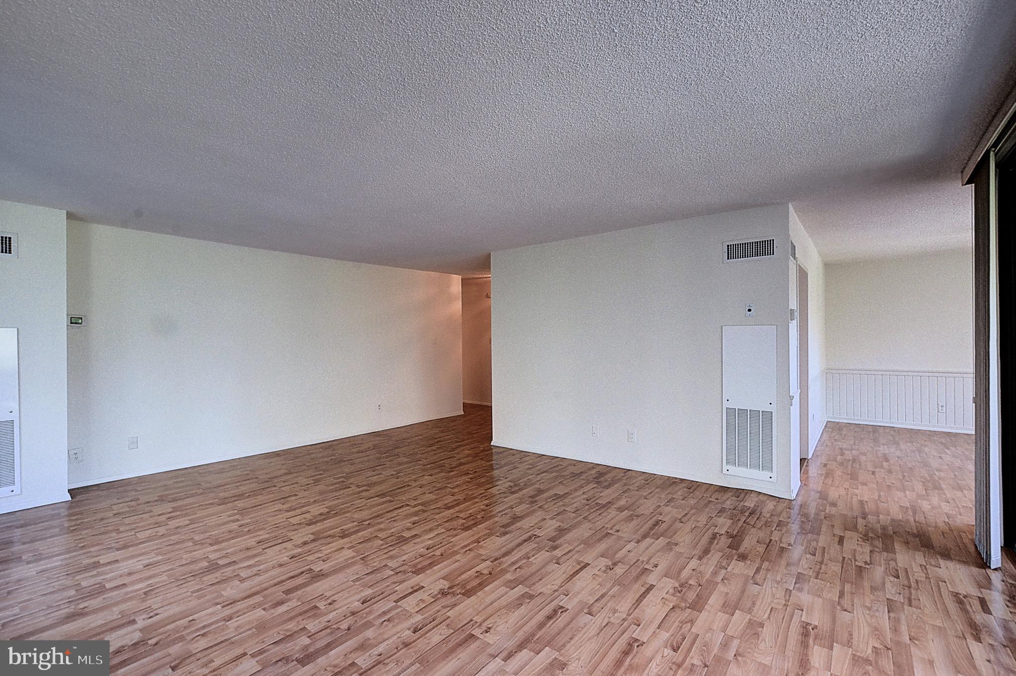 PROMENADE TOWERS - Residential Lease