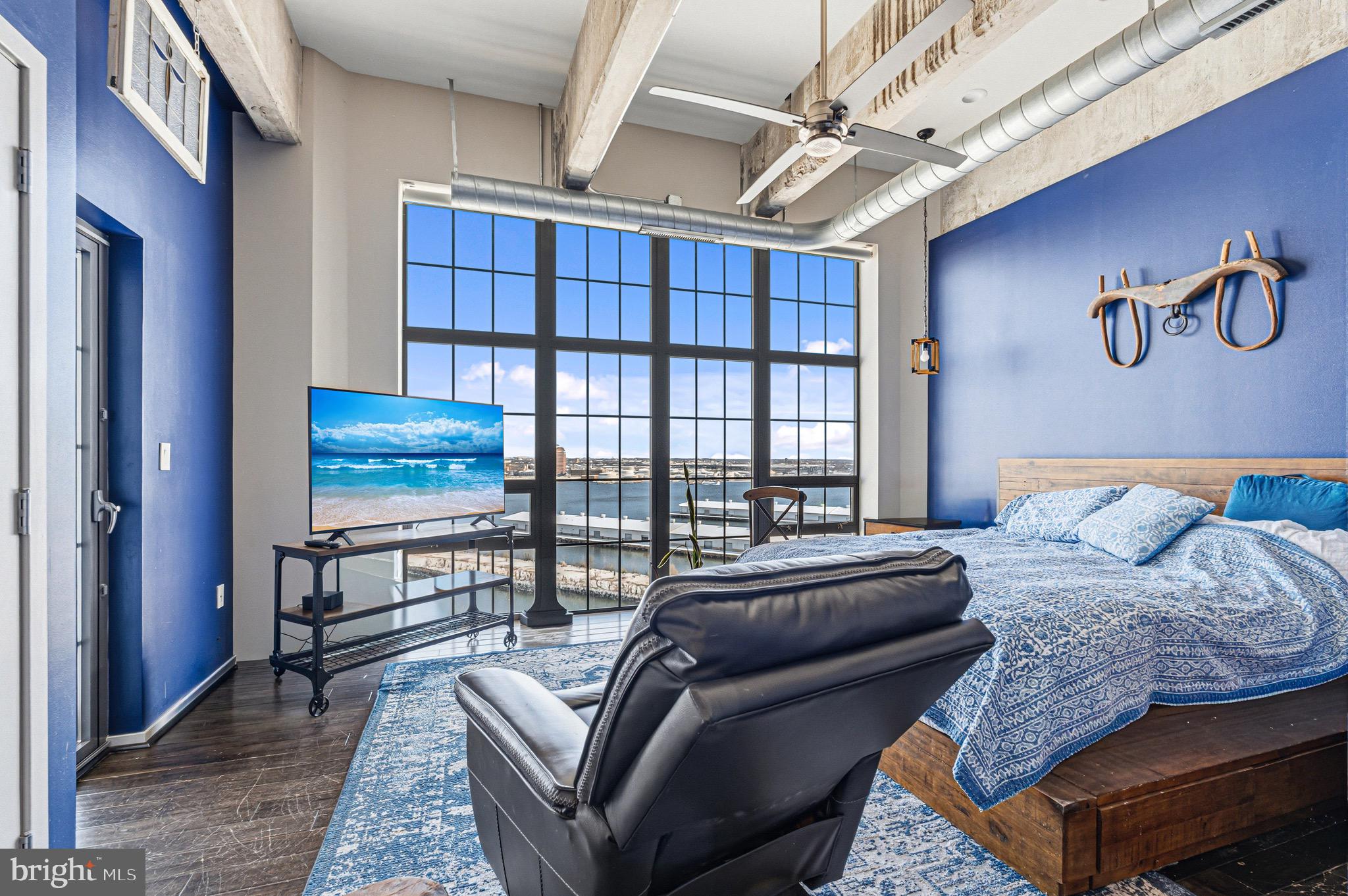 LOCUST POINT - Residential