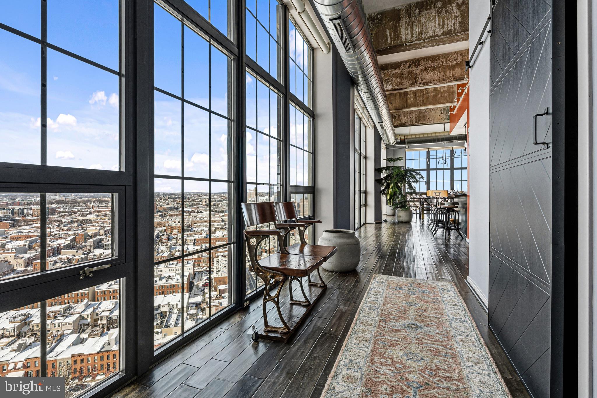 LOCUST POINT - Residential