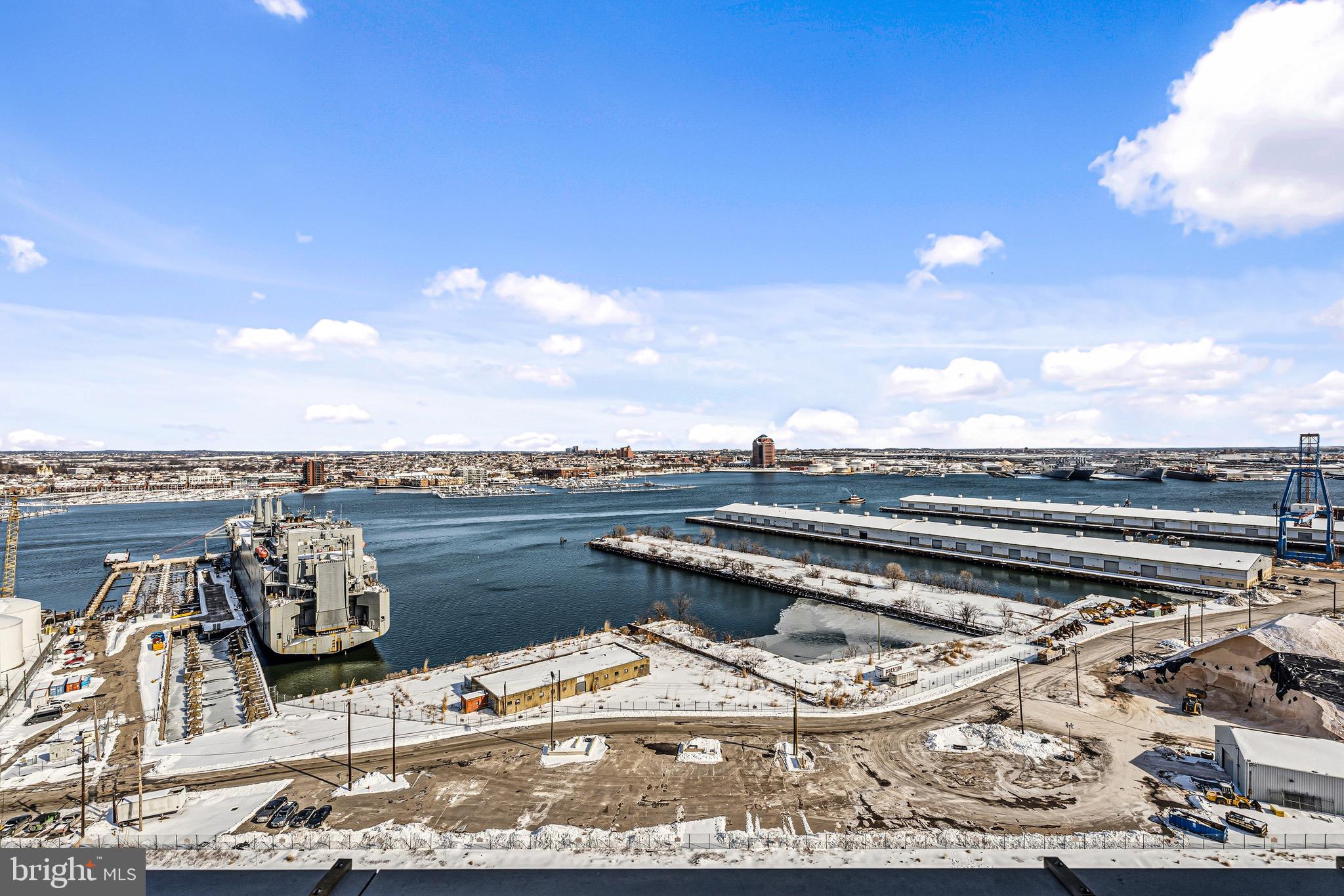 LOCUST POINT - Residential