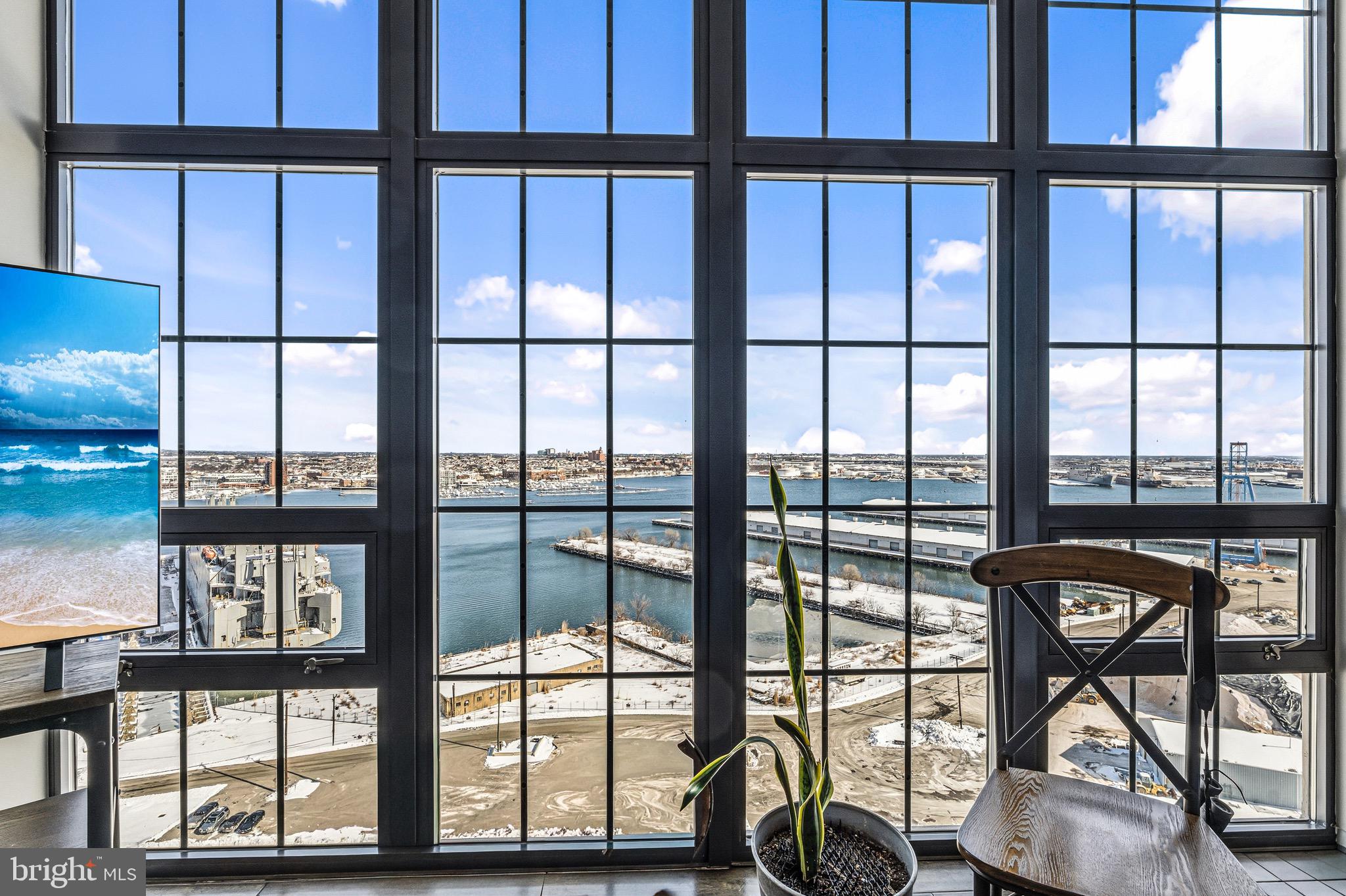 LOCUST POINT - Residential