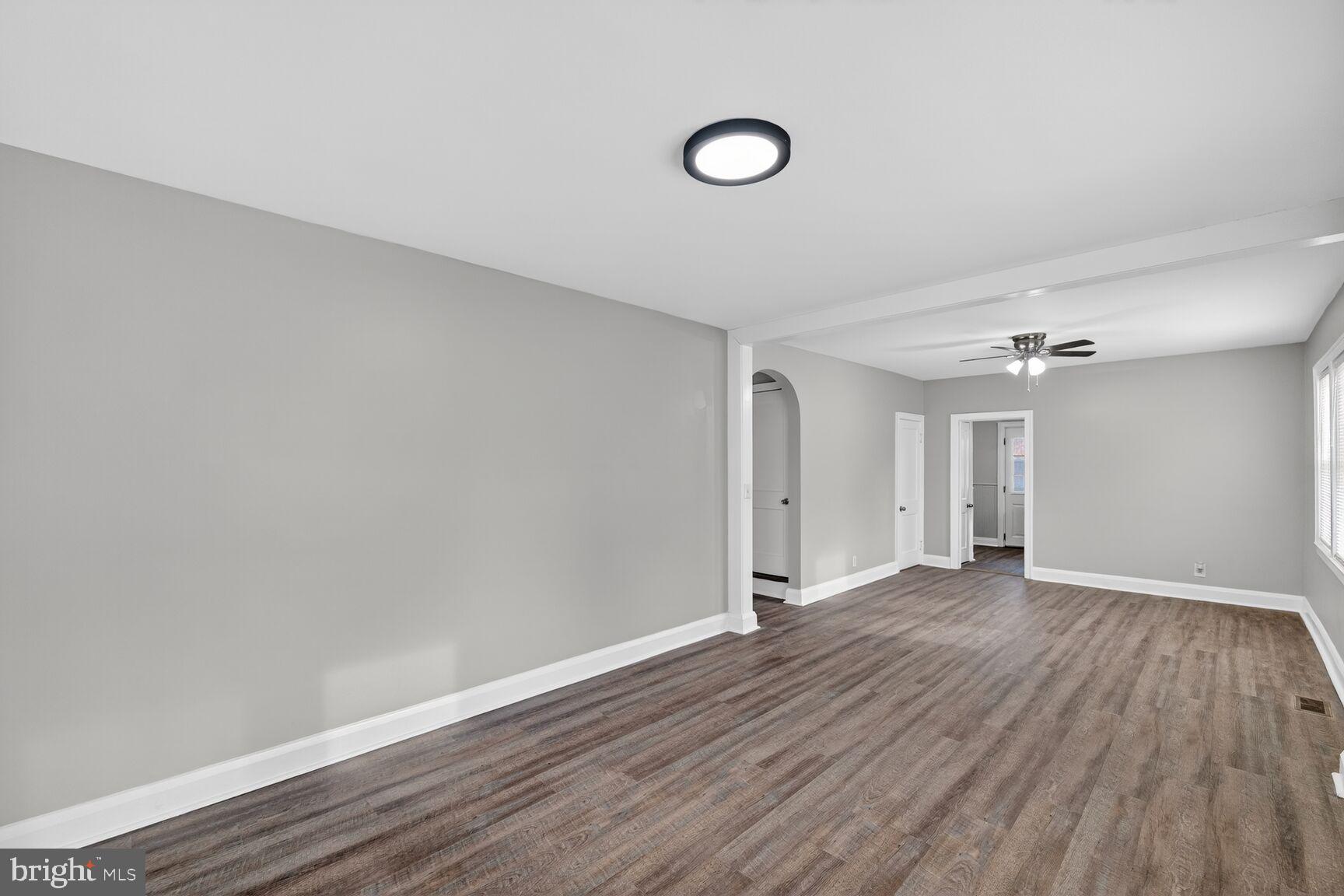 1955 WALNUT - FIRST LEVEL AVENUE