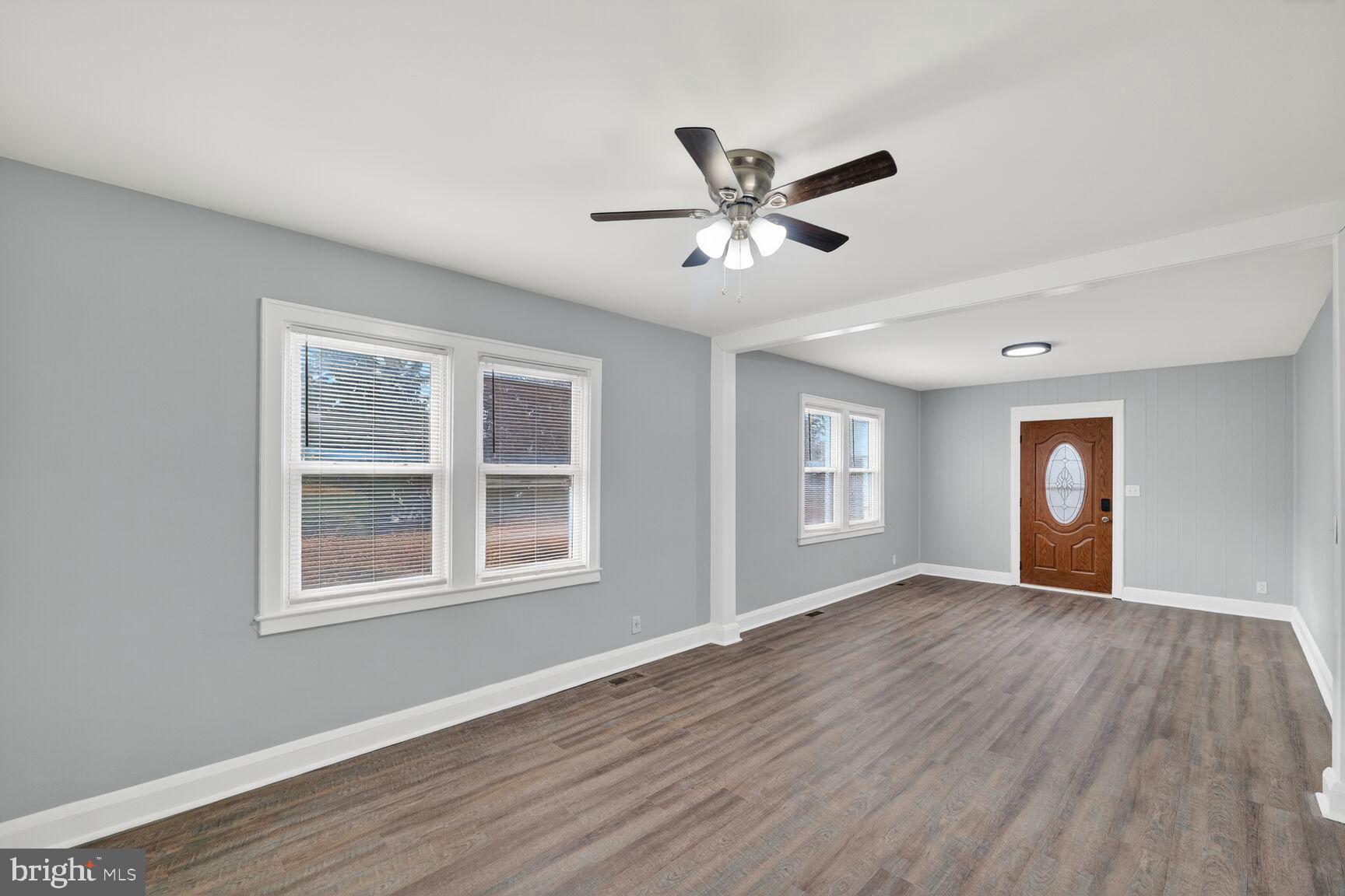 1955 WALNUT - FIRST LEVEL AVENUE