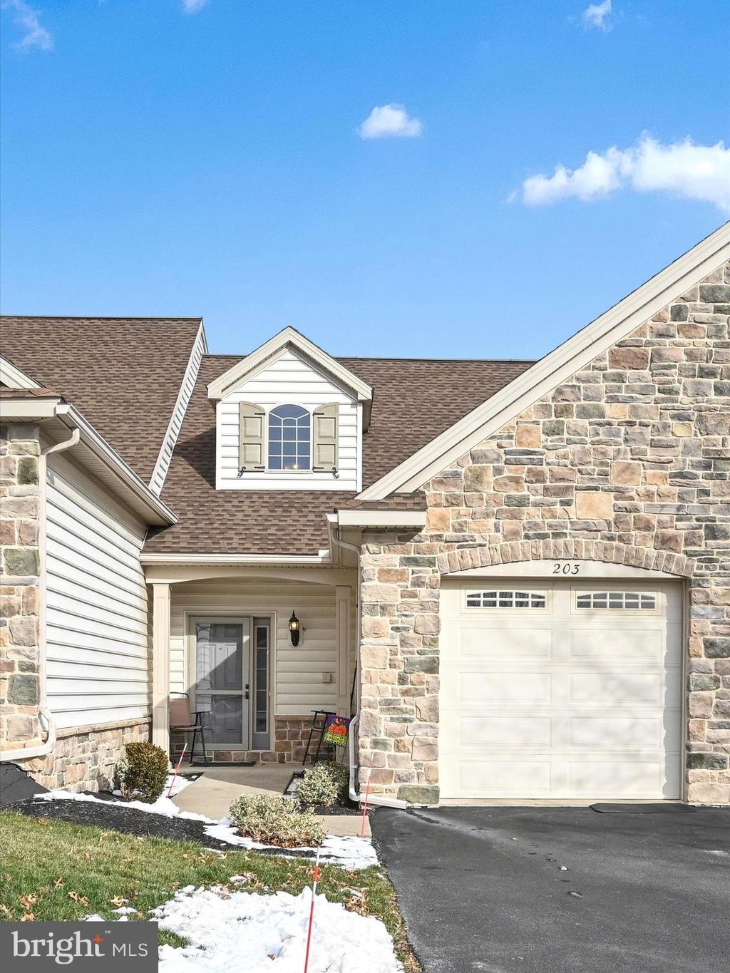 Photo of 203 Masonic Drive, ELIZABETHTOWN, PA 17022 (MLS # PALA2062196)