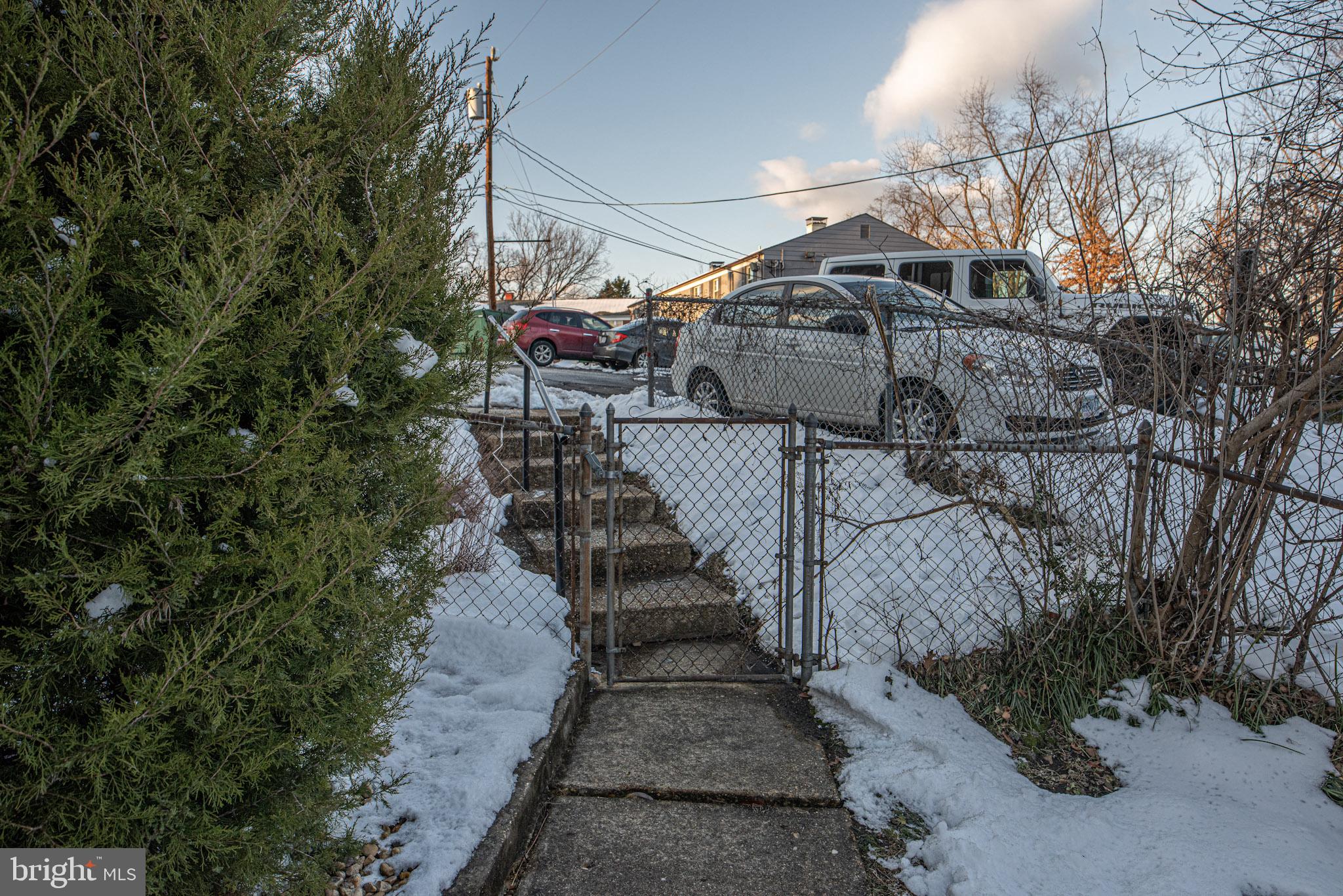 COLUMBIA PIKE - Residential Lease