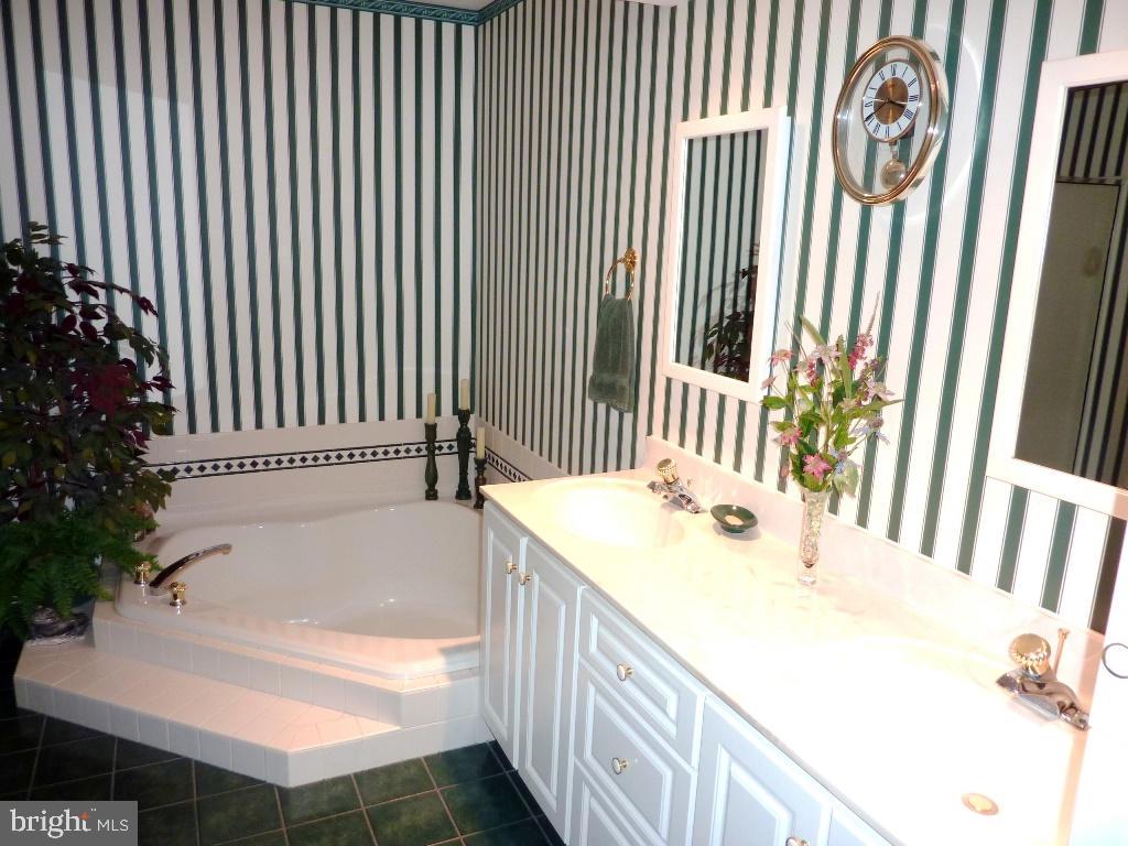 CROSSGATES - Residential