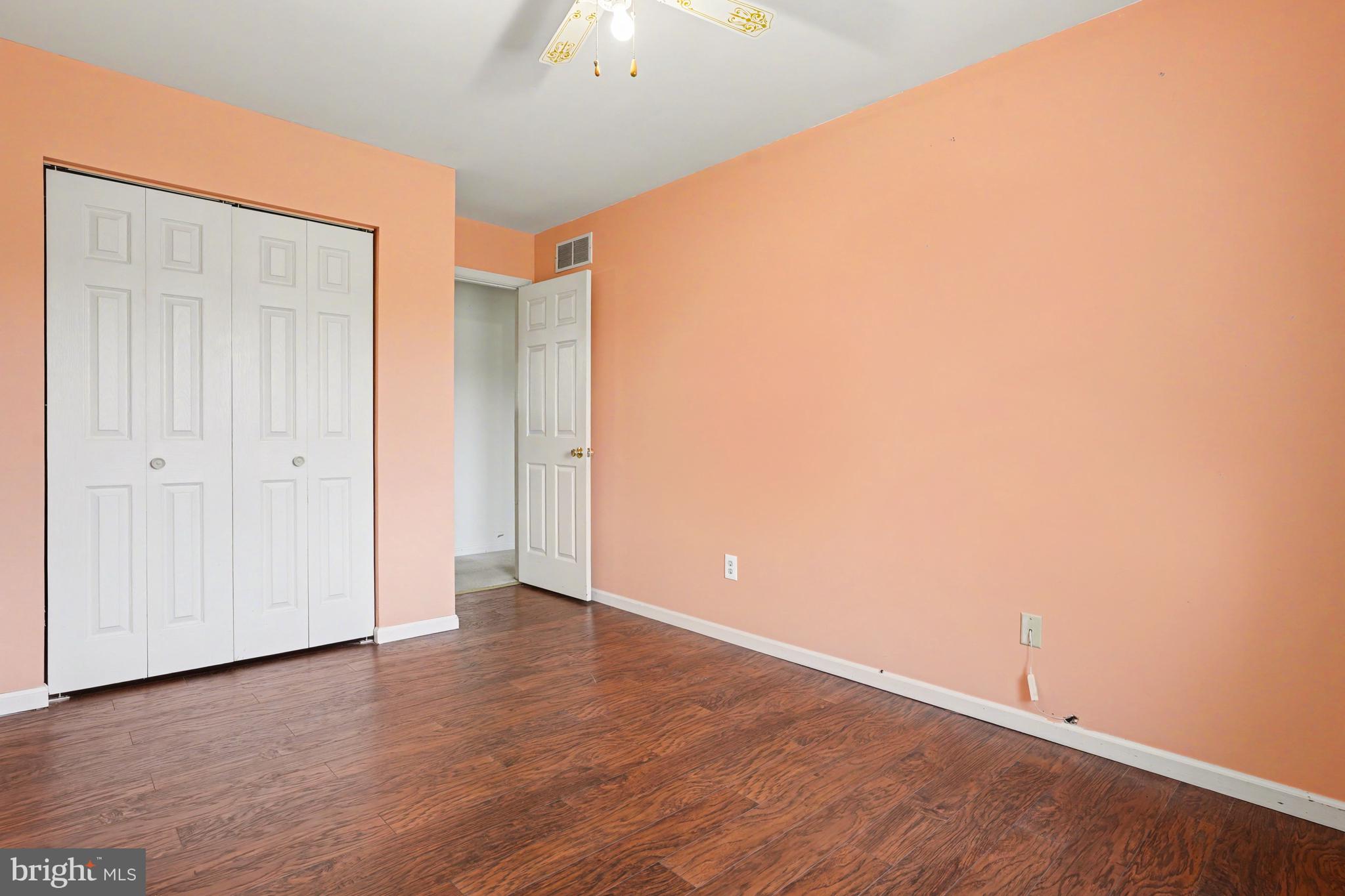 STRAWBERRY FIELDS - Residential