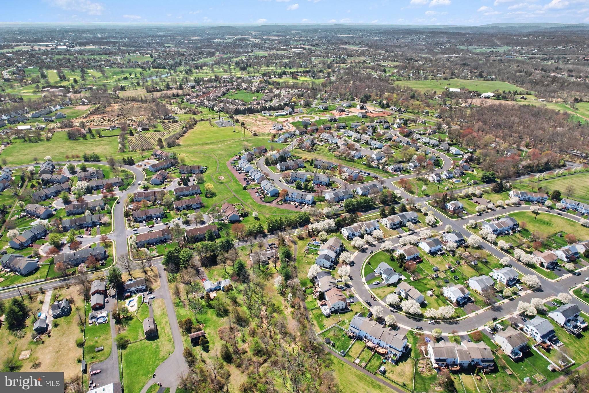 STRAWBERRY FIELDS - Residential