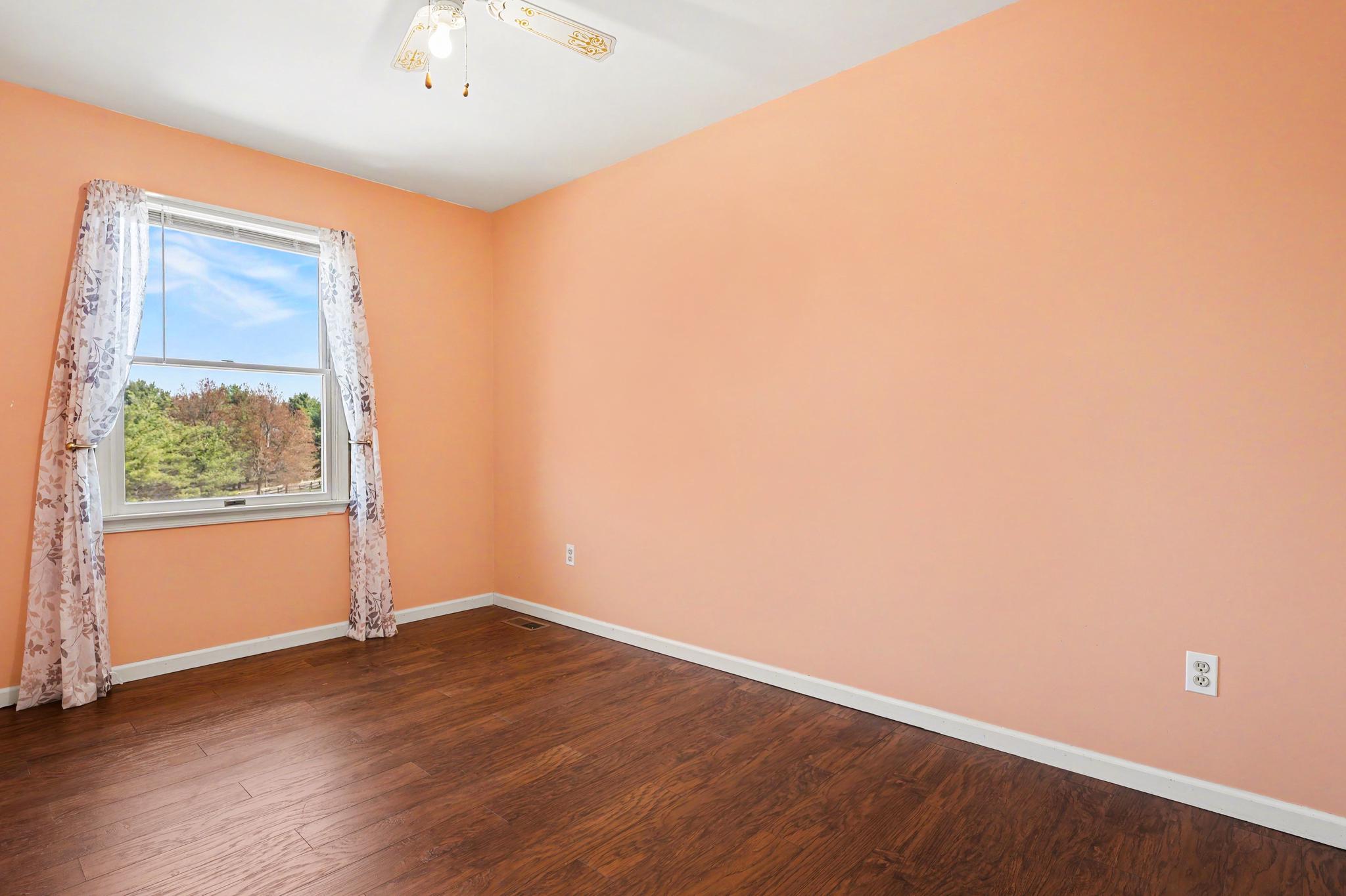 STRAWBERRY FIELDS - Residential