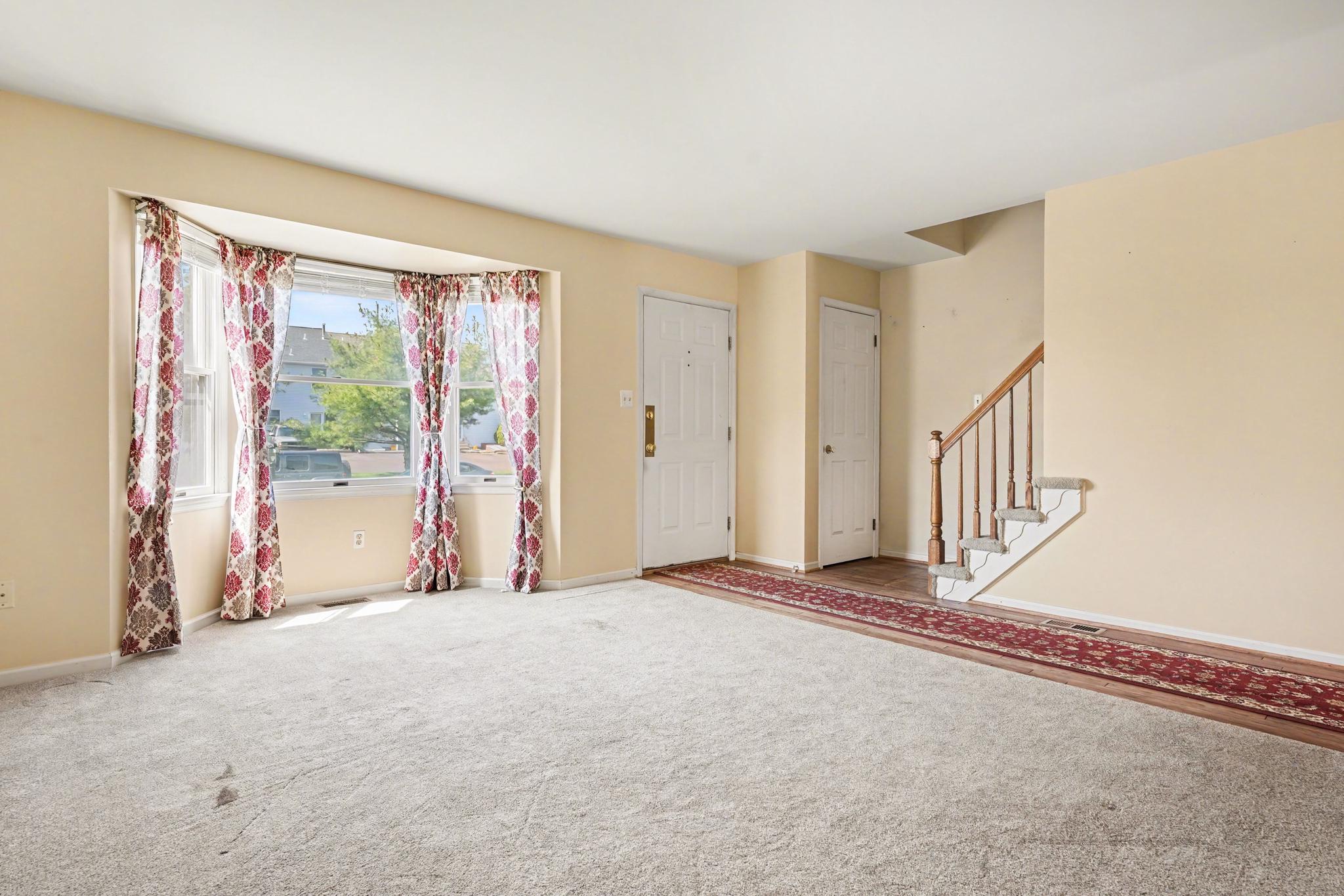 STRAWBERRY FIELDS - Residential