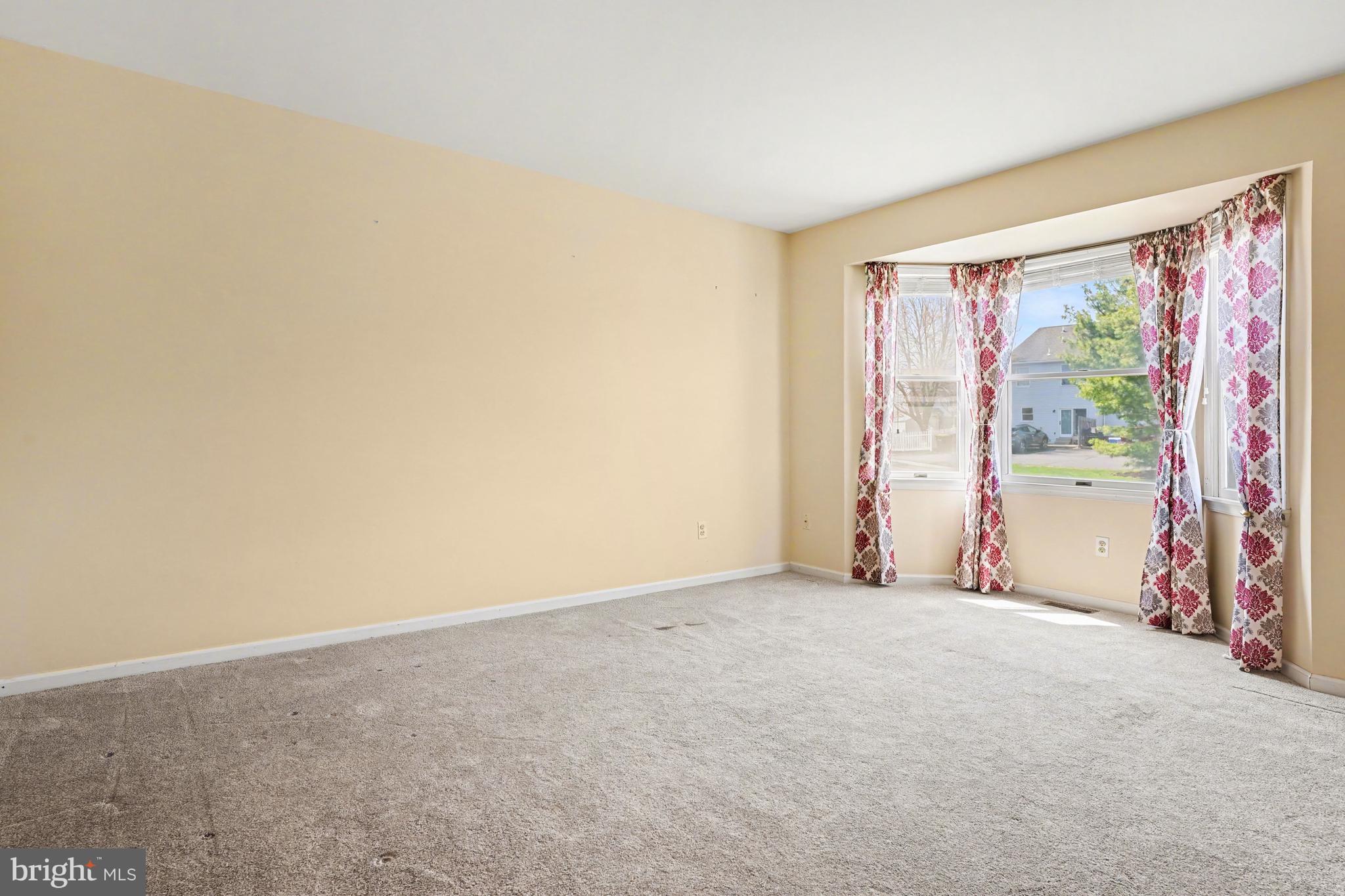 STRAWBERRY FIELDS - Residential