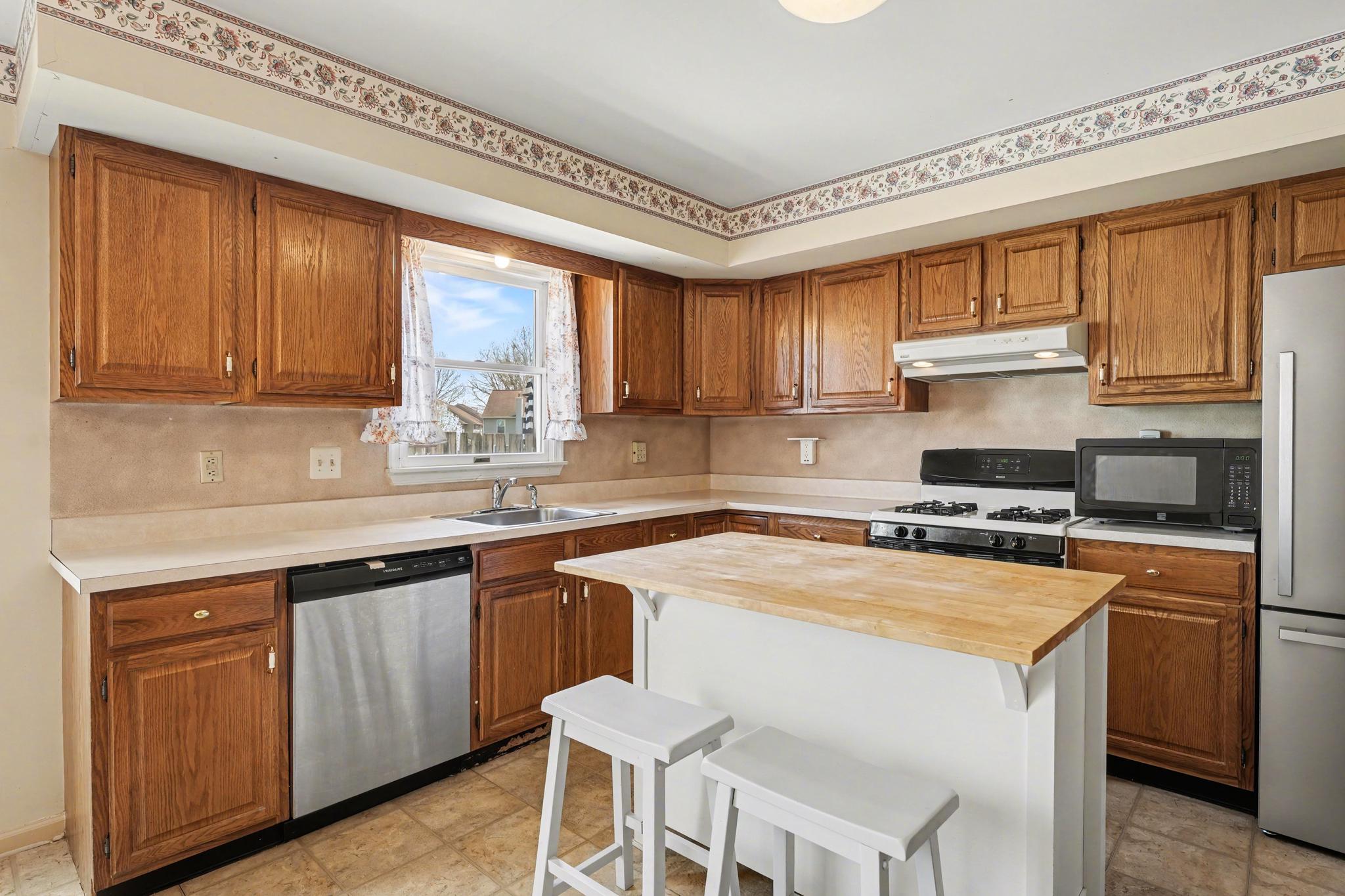 STRAWBERRY FIELDS - Residential