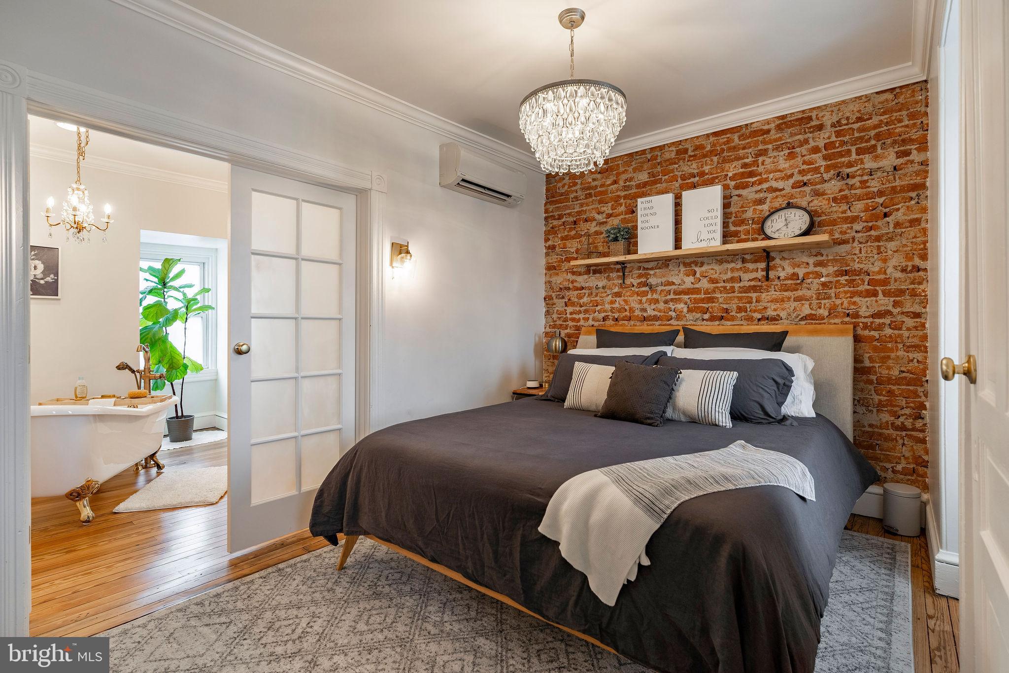 LANCASTER - Residential