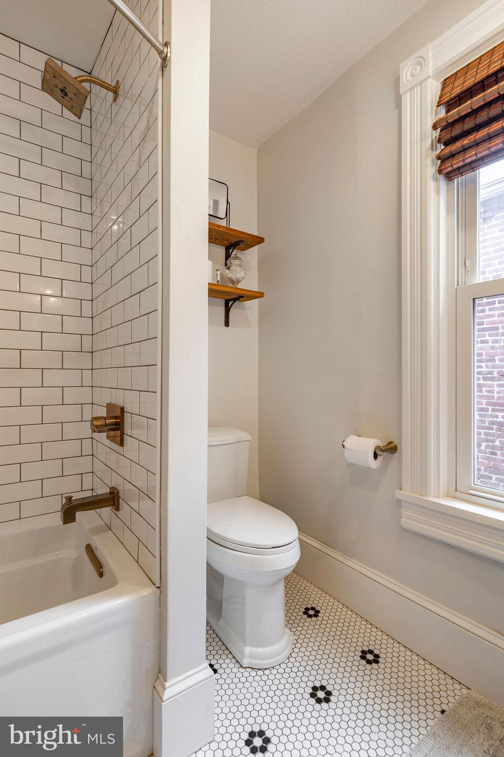 LANCASTER - Residential