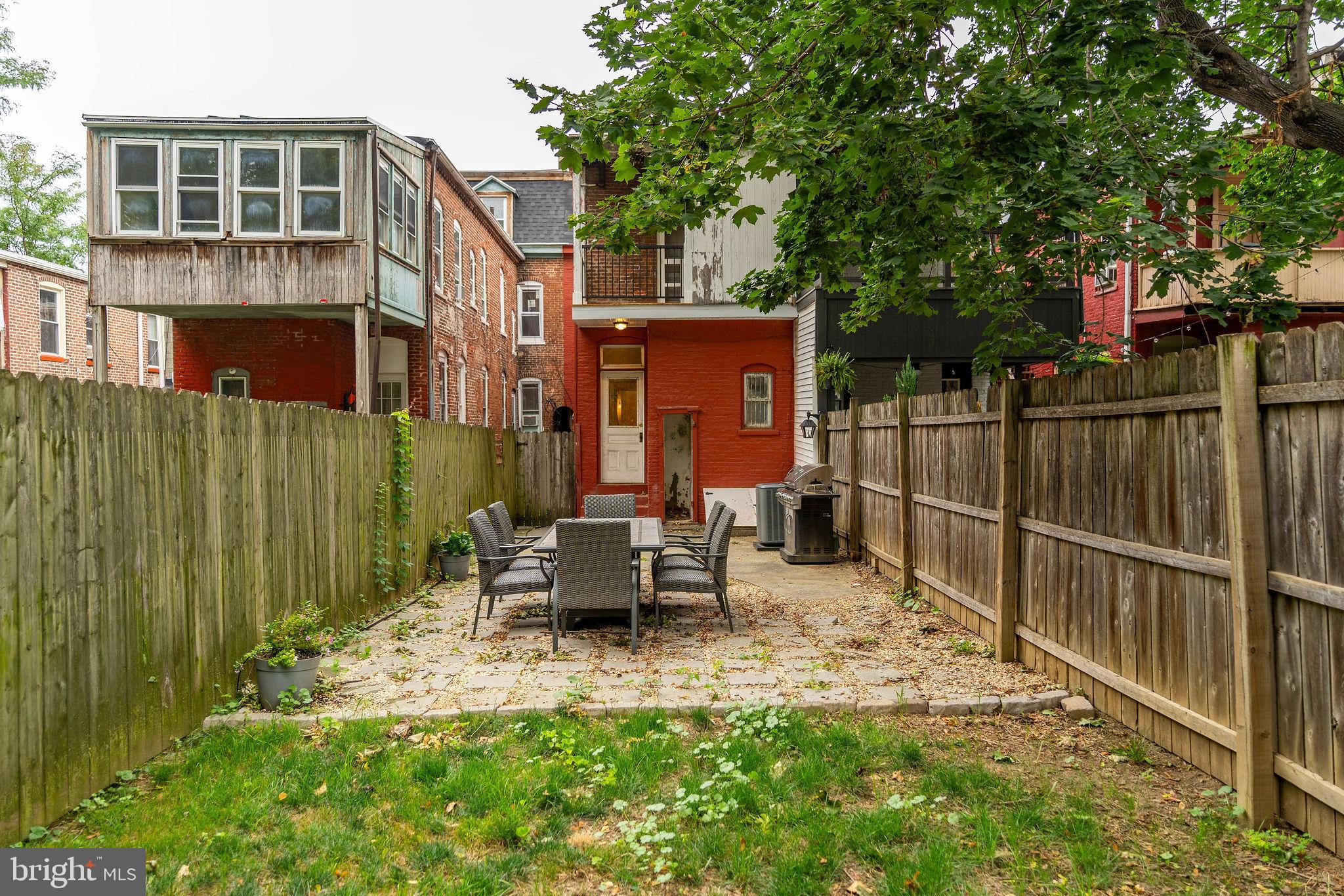 LANCASTER - Residential