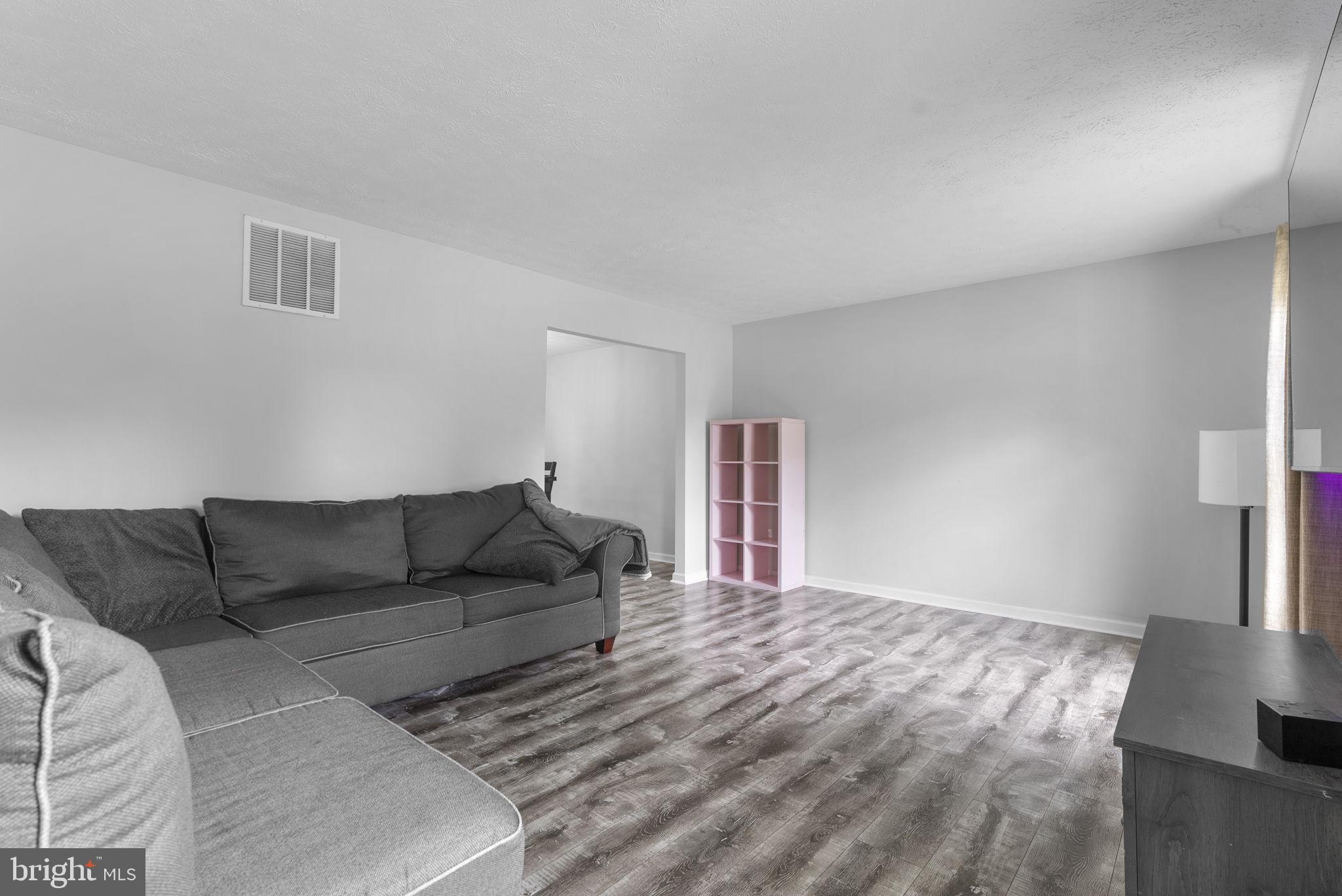1412 ROLLINGHOUSE DRIVE