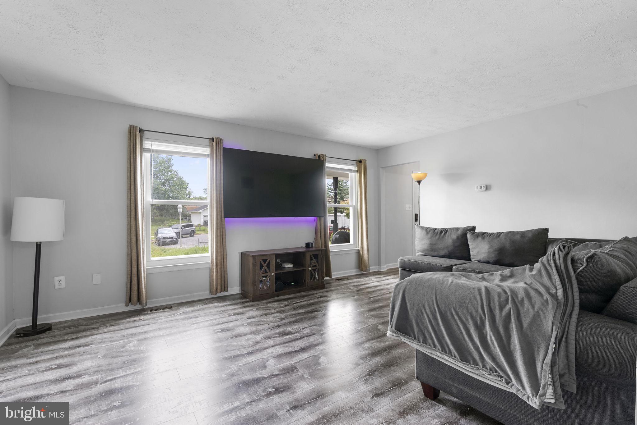 1412 ROLLINGHOUSE DRIVE