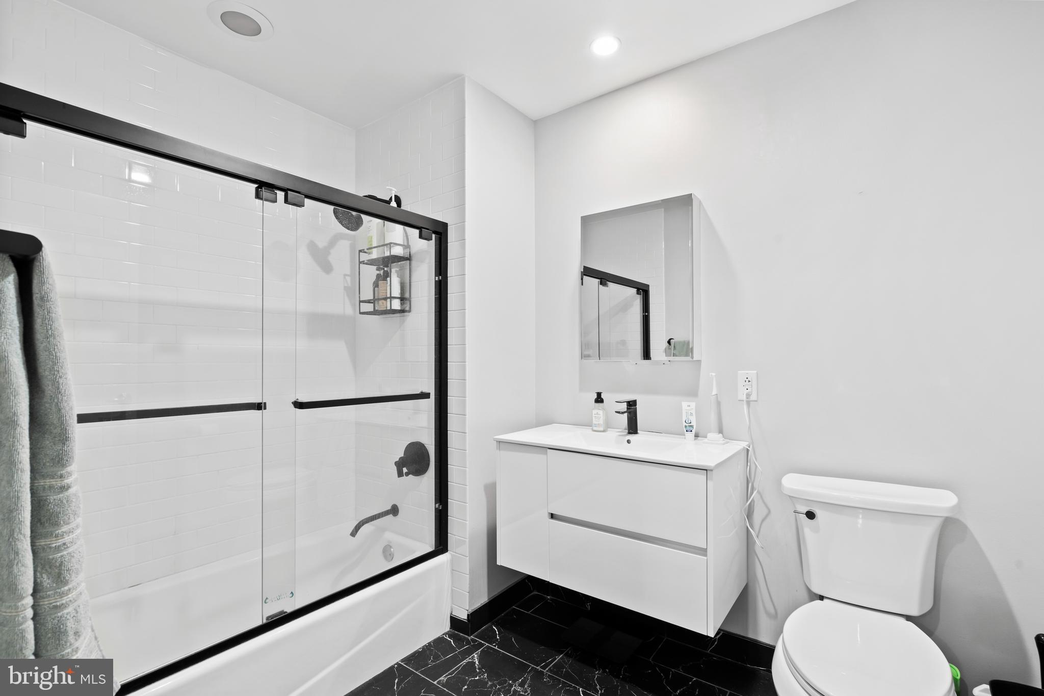 AVENUE OF THE ARTS - Residential