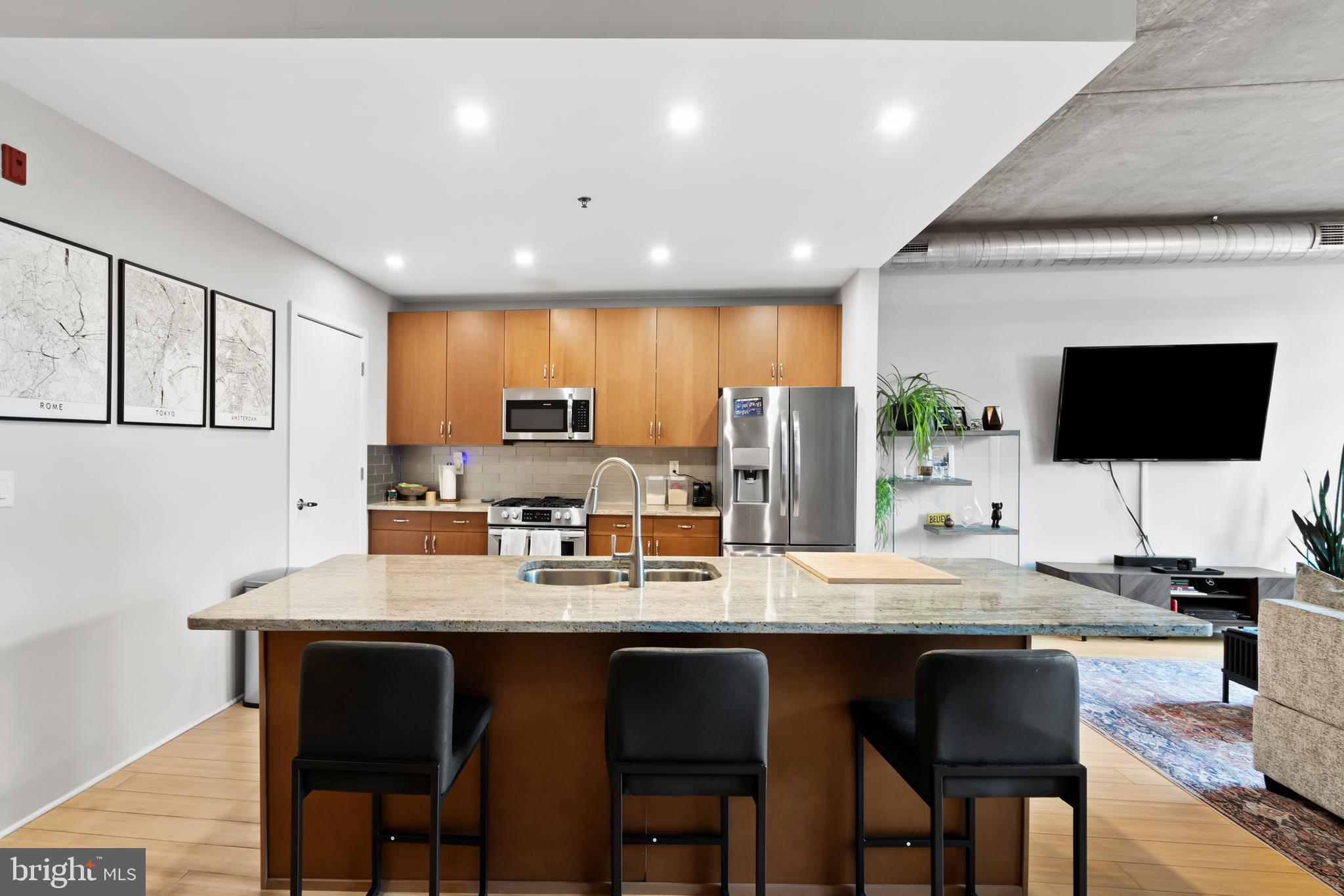 AVENUE OF THE ARTS - Residential