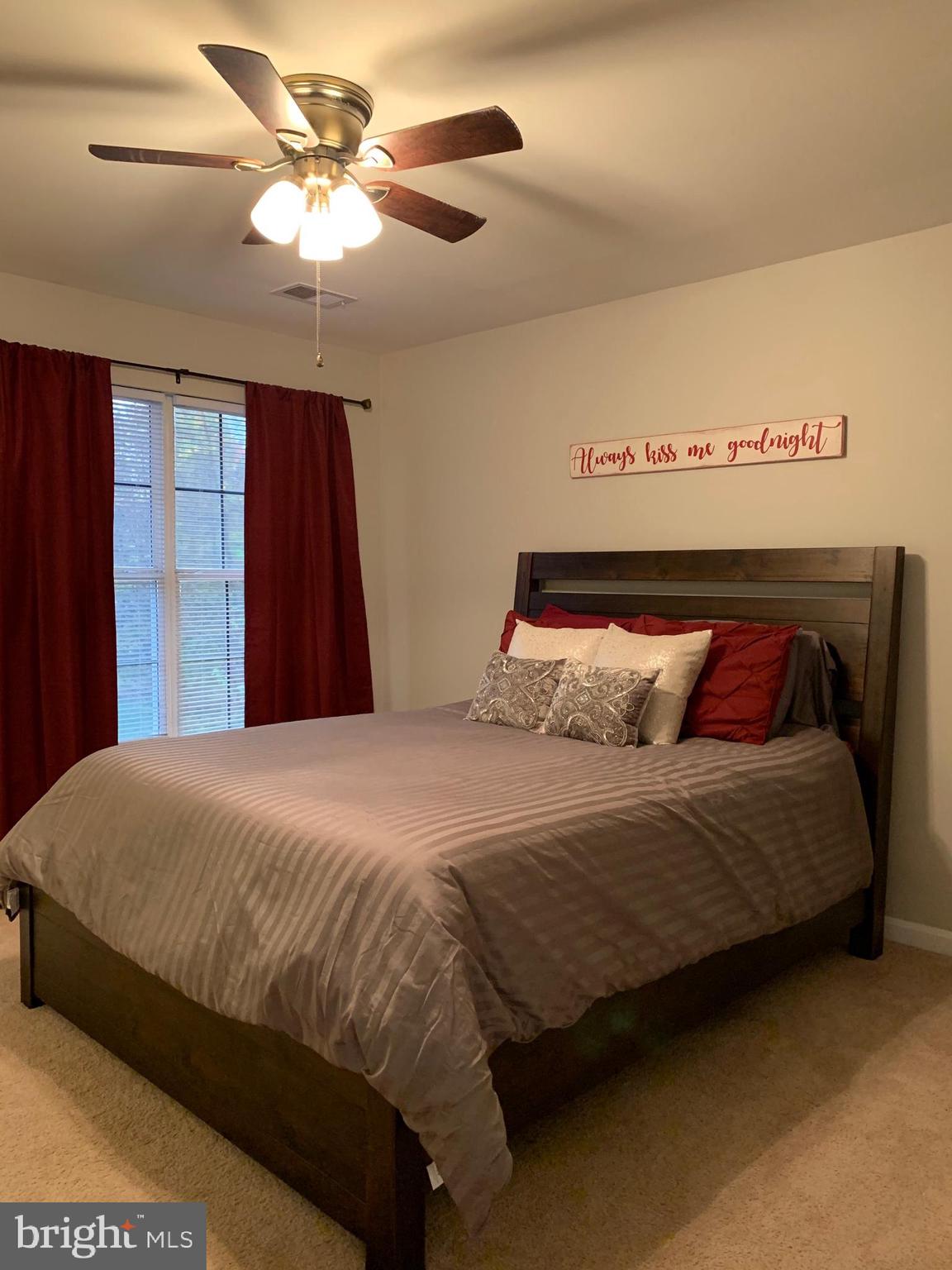 ROUND HILL - Residential