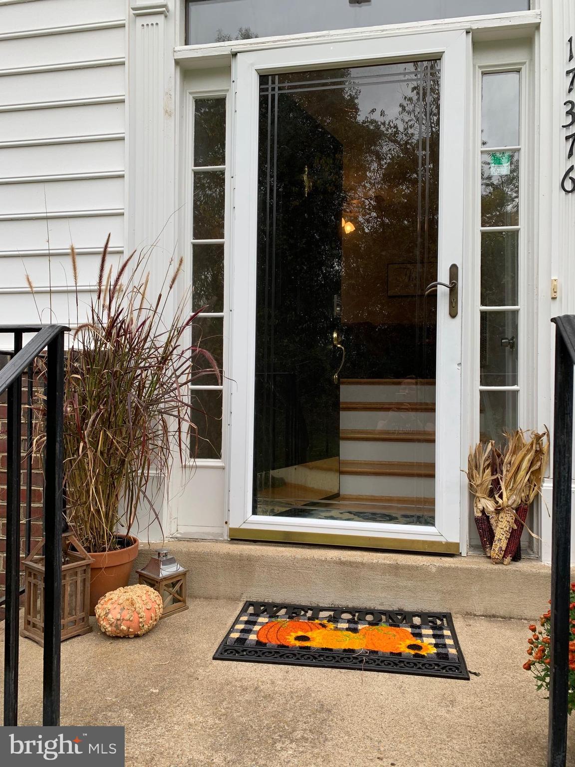 ROUND HILL - Residential