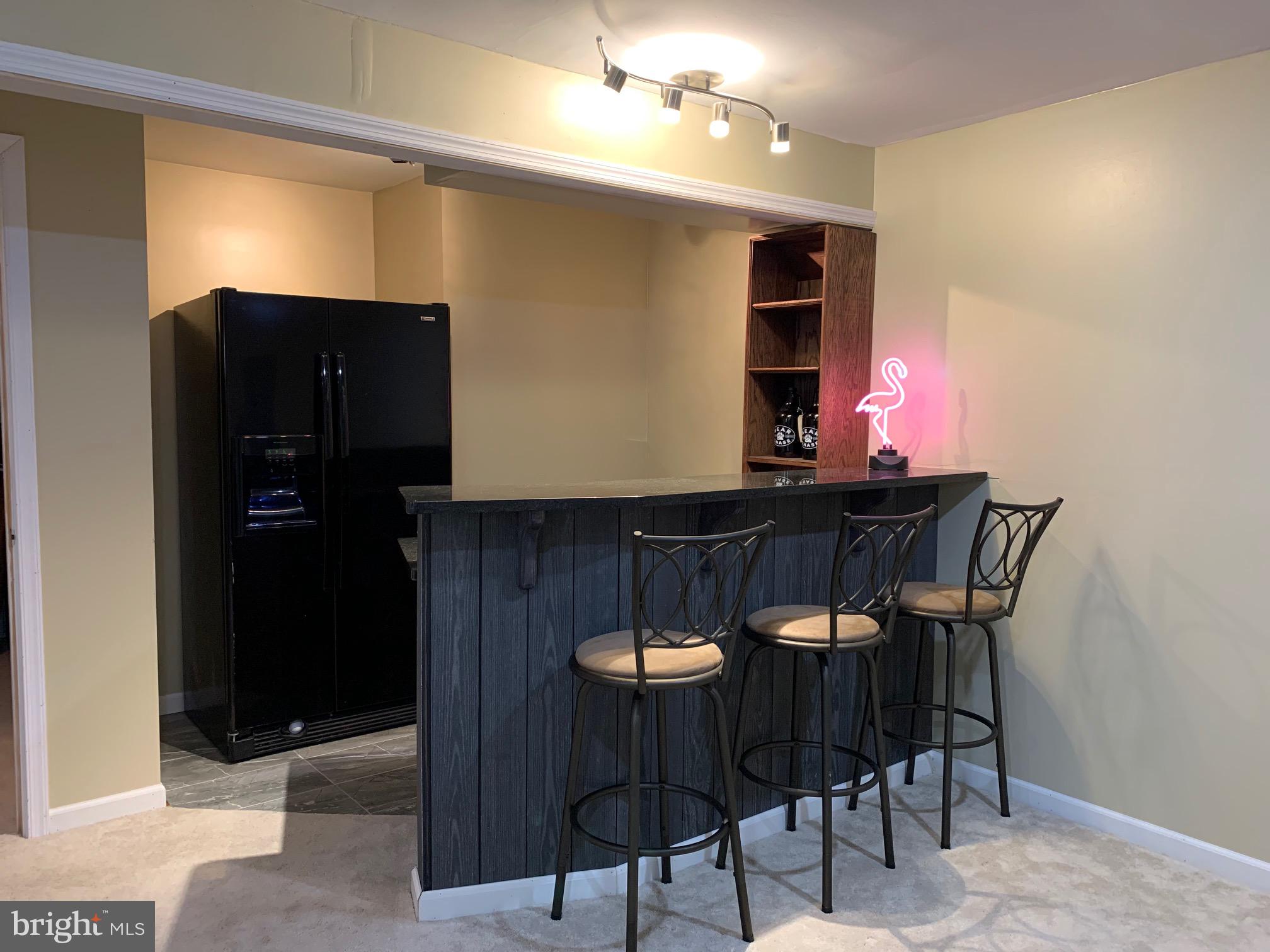 ROUND HILL - Residential