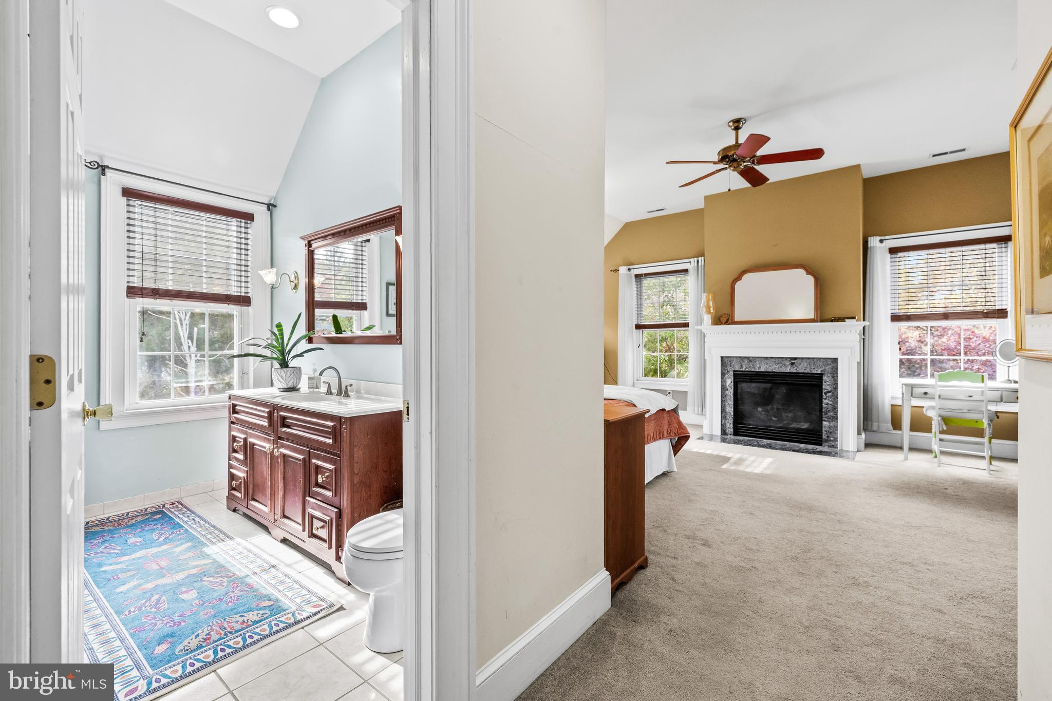 WHITE HALL - Residential