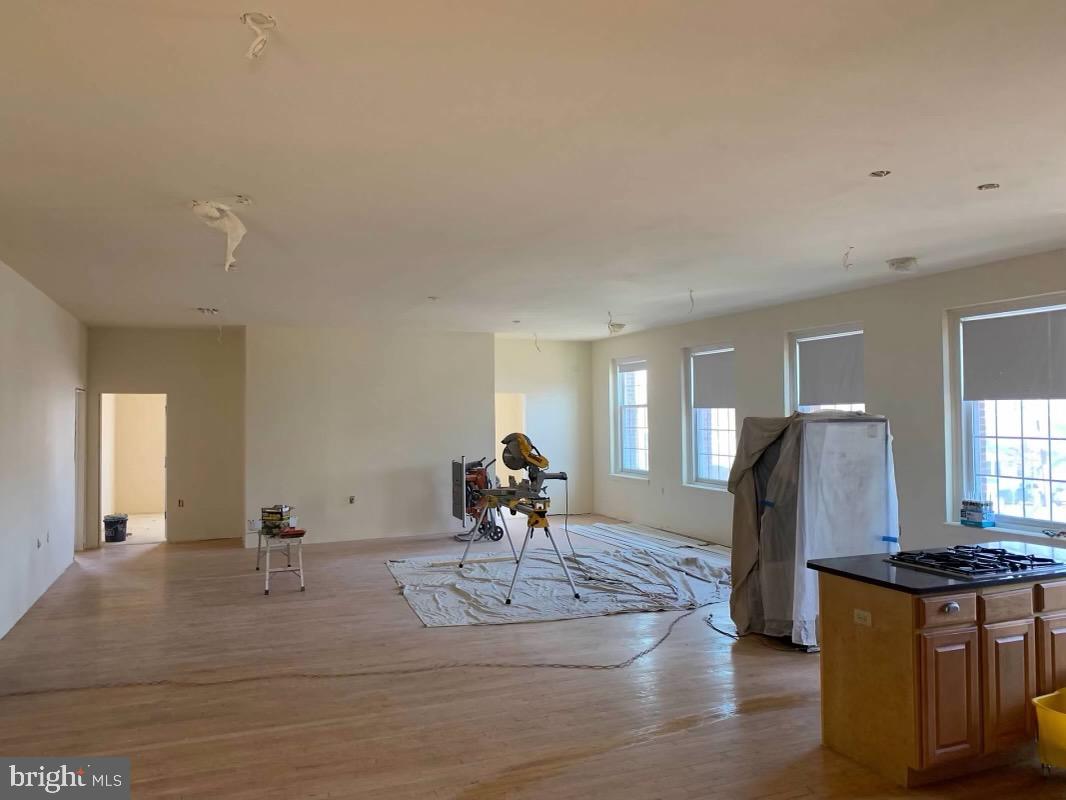 100 W MERCHANT STREET