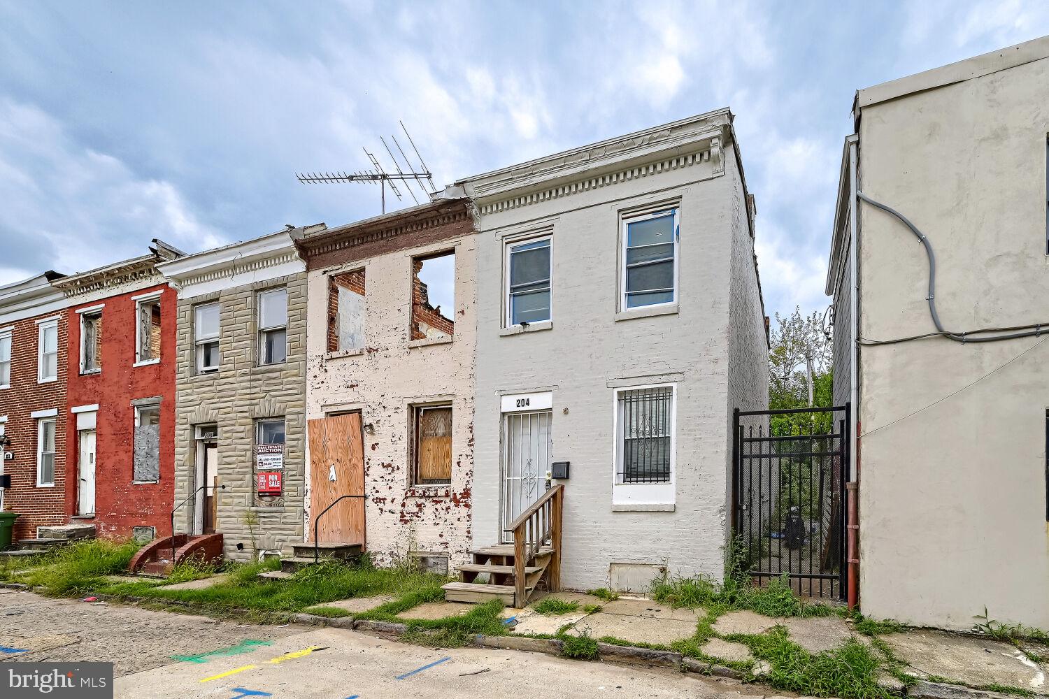 204 S VINCENT STREET