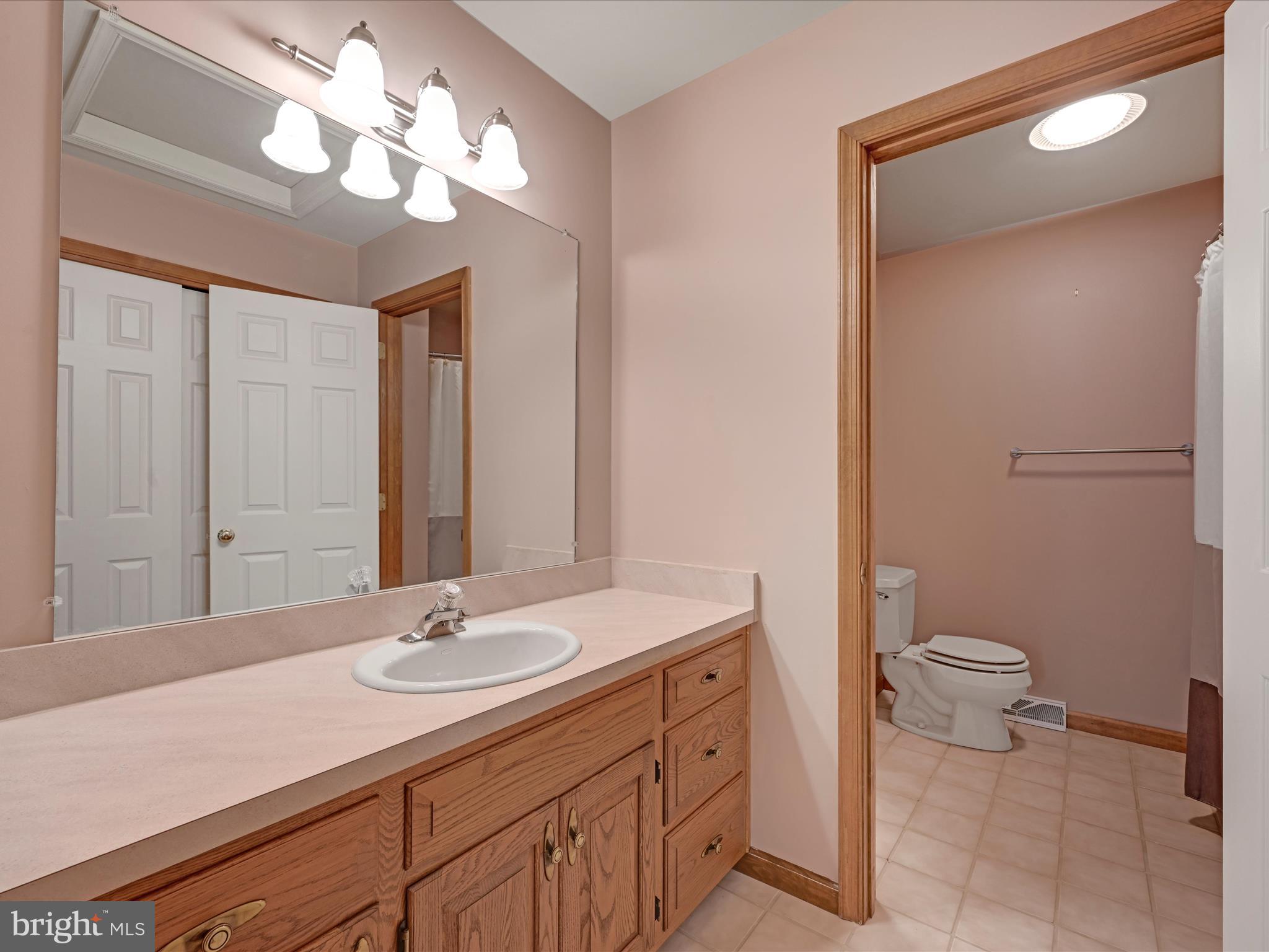 WHISPERING WOODS - Residential