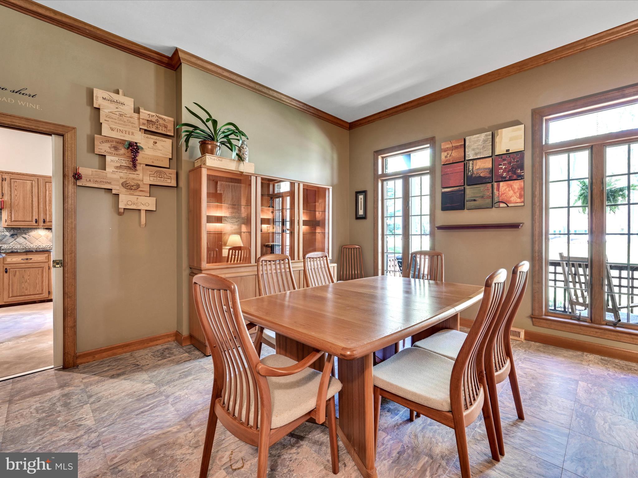 WHISPERING WOODS - Residential