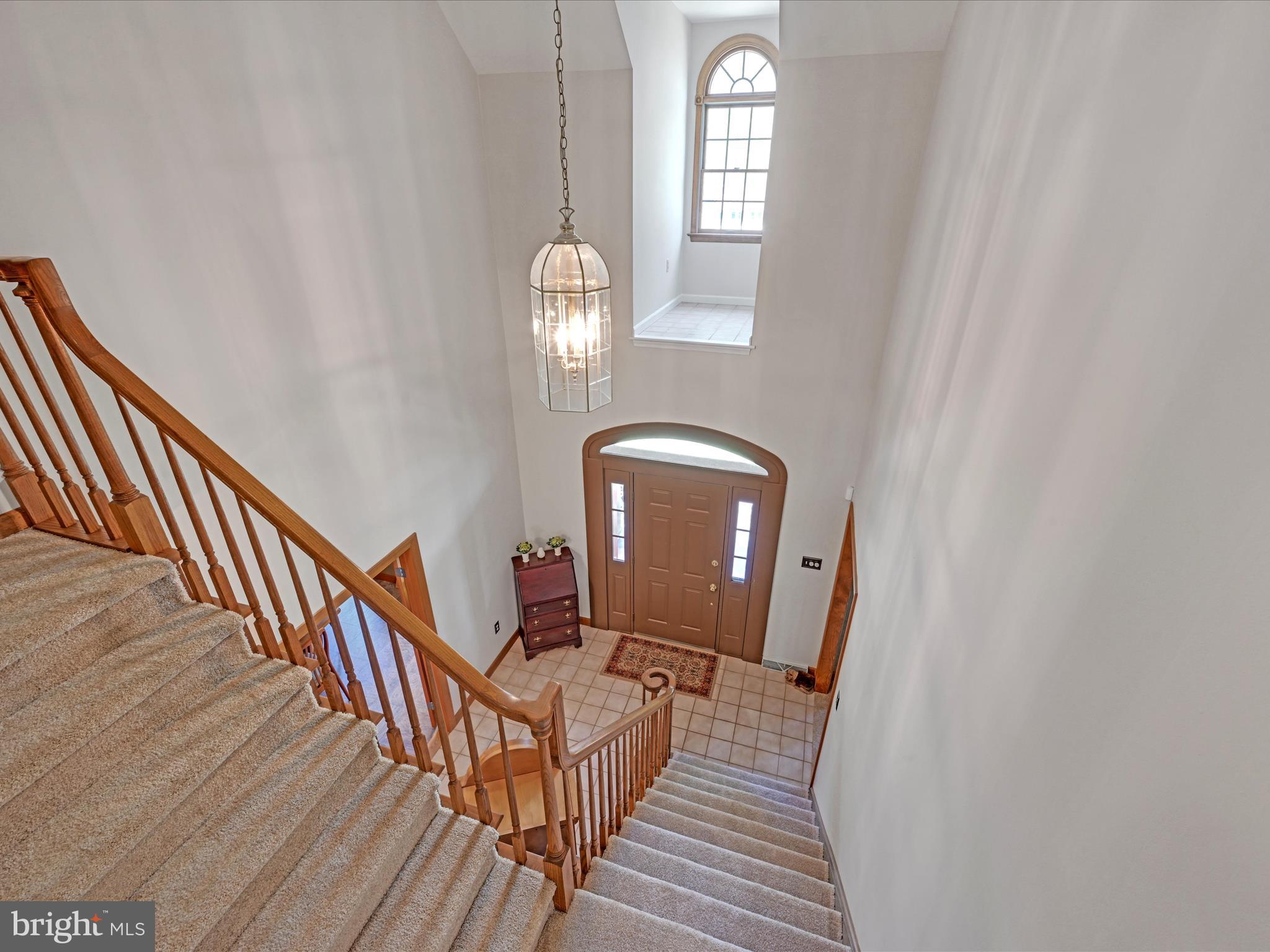 WHISPERING WOODS - Residential