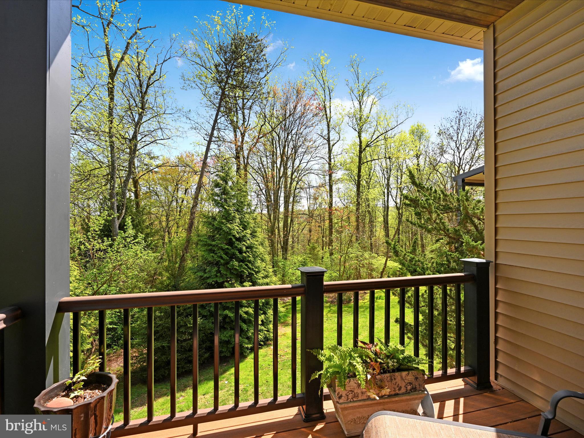 WHISPERING WOODS - Residential