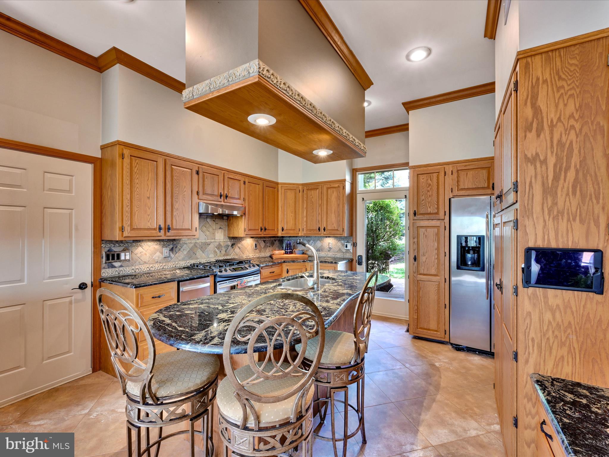 WHISPERING WOODS - Residential