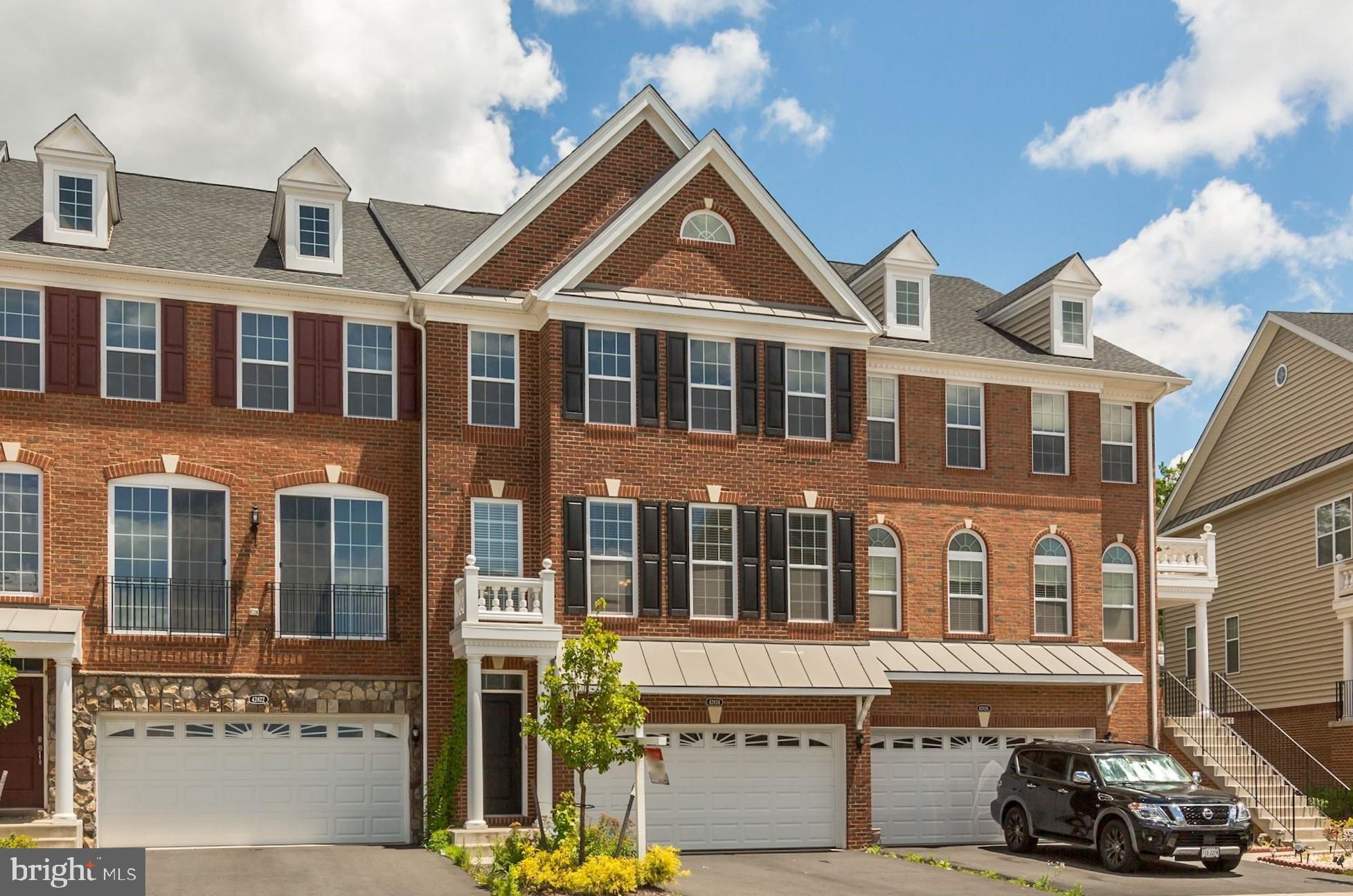 LOUDOUN VALLEY ESTATES 2 - Residential Lease