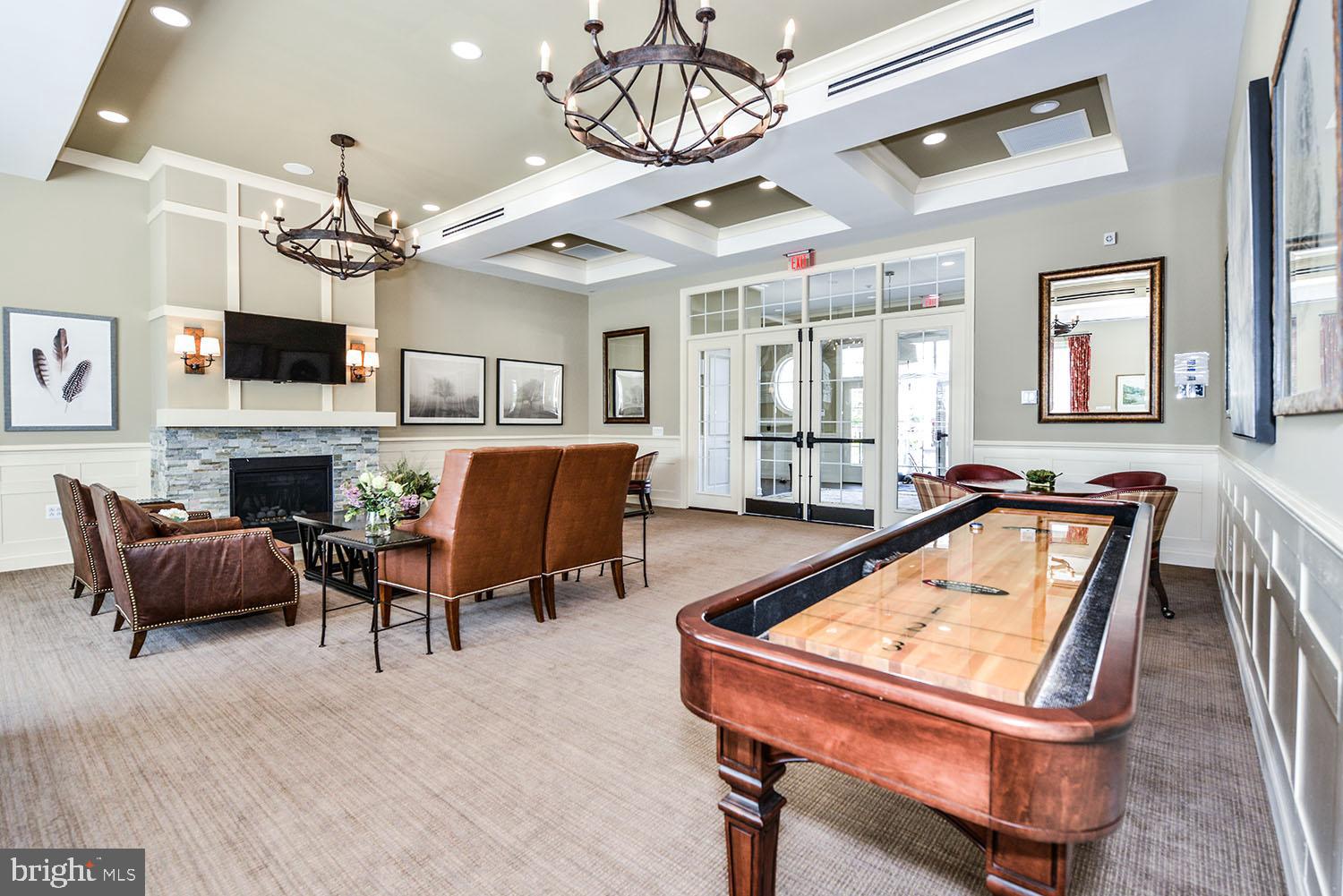 LOUDOUN VALLEY ESTATES 2 - Residential Lease