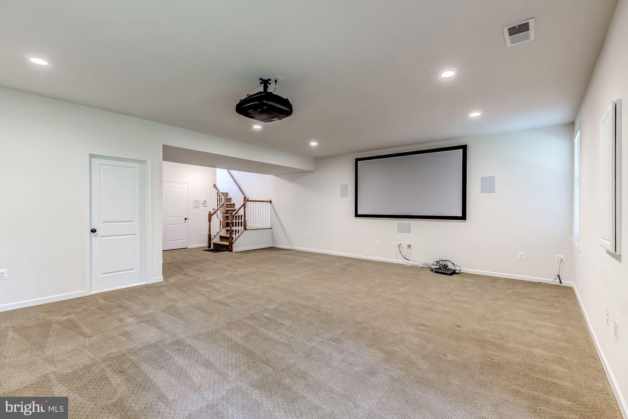 LOUDOUN VALLEY ESTATES 2 - Residential Lease